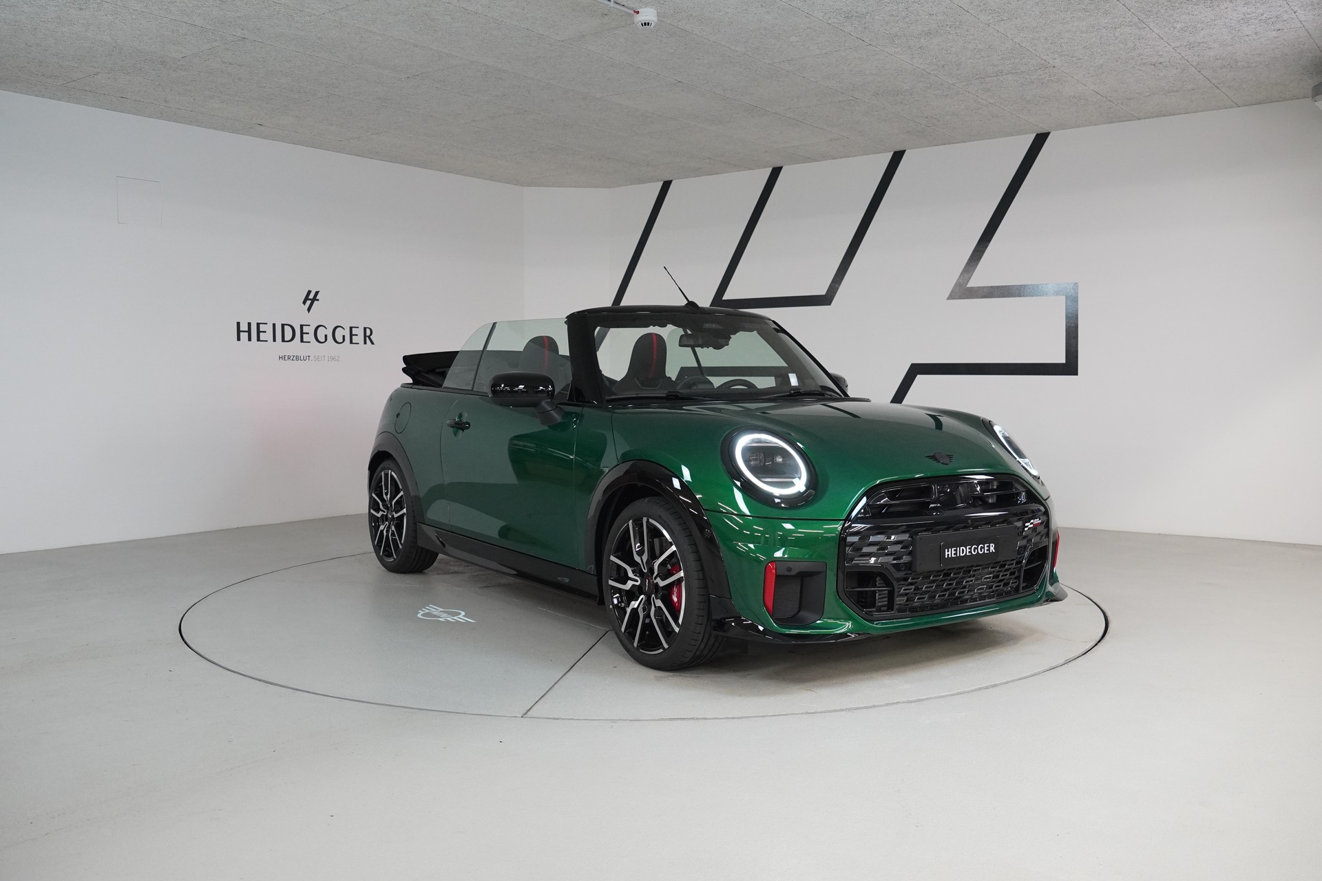 MINI Cooper John Cooper Works Cabriolet DKG - 9