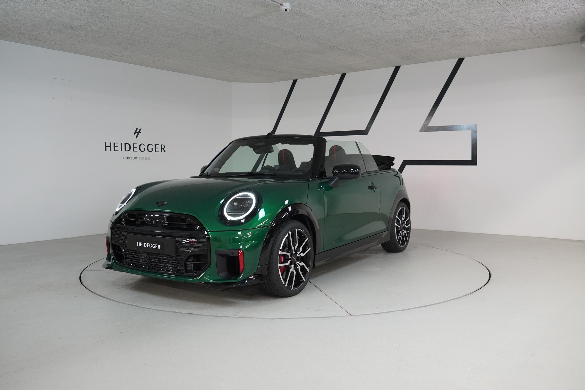 MINI Cooper John Cooper Works Cabriolet DKG - 11