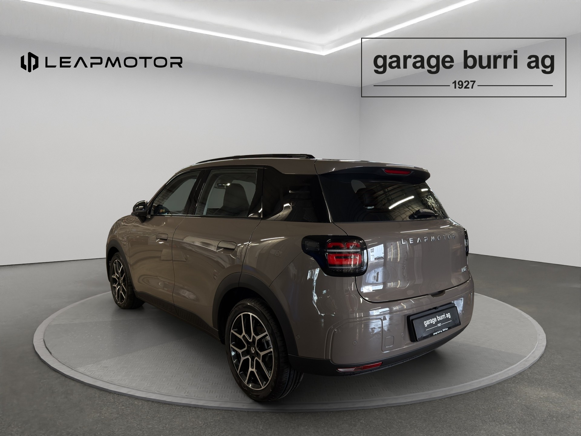 LEAPMOTOR B03X EV - 2