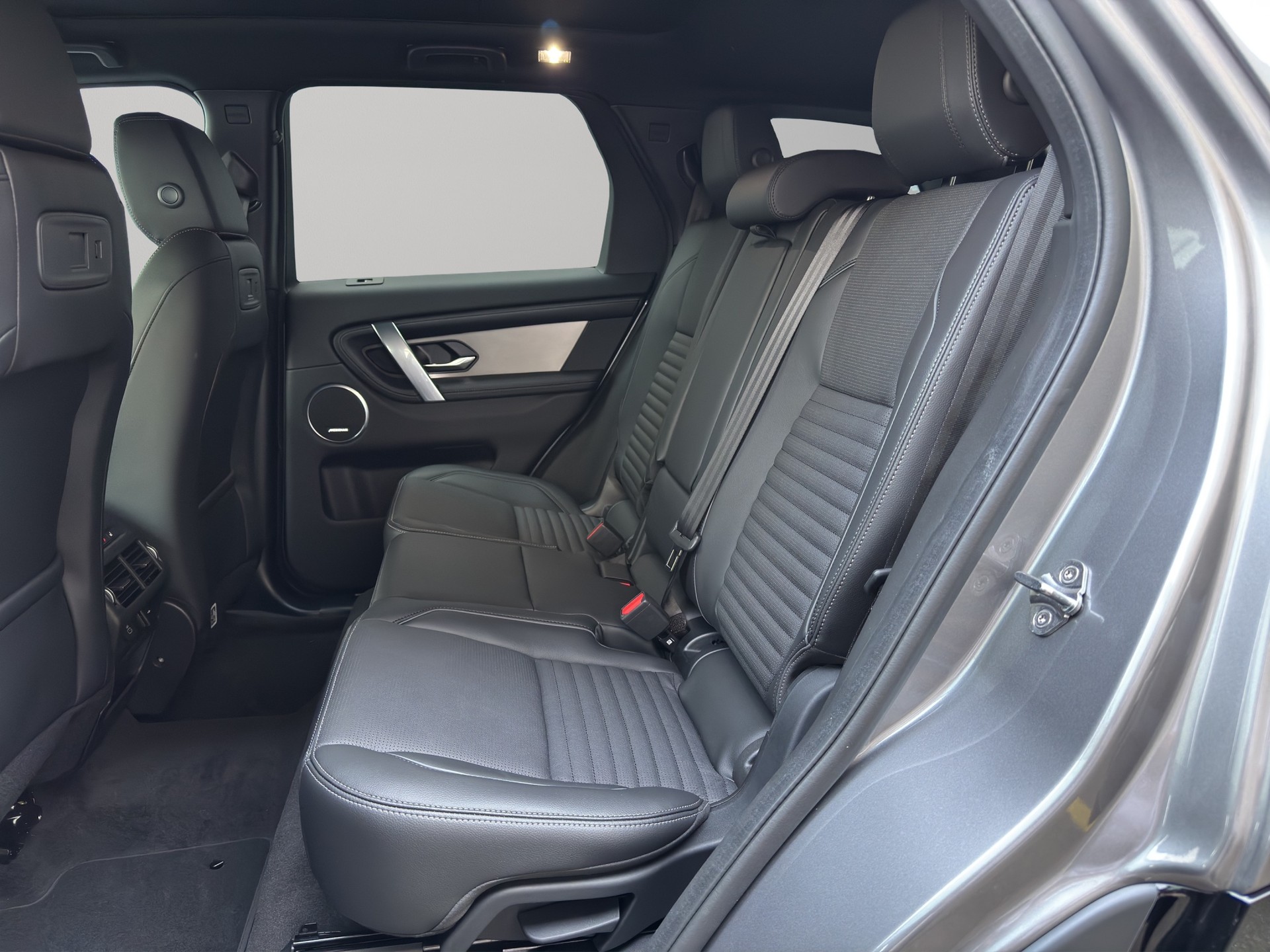 LAND ROVER Discovery Sport 1.5 T 270e Landmark - 16