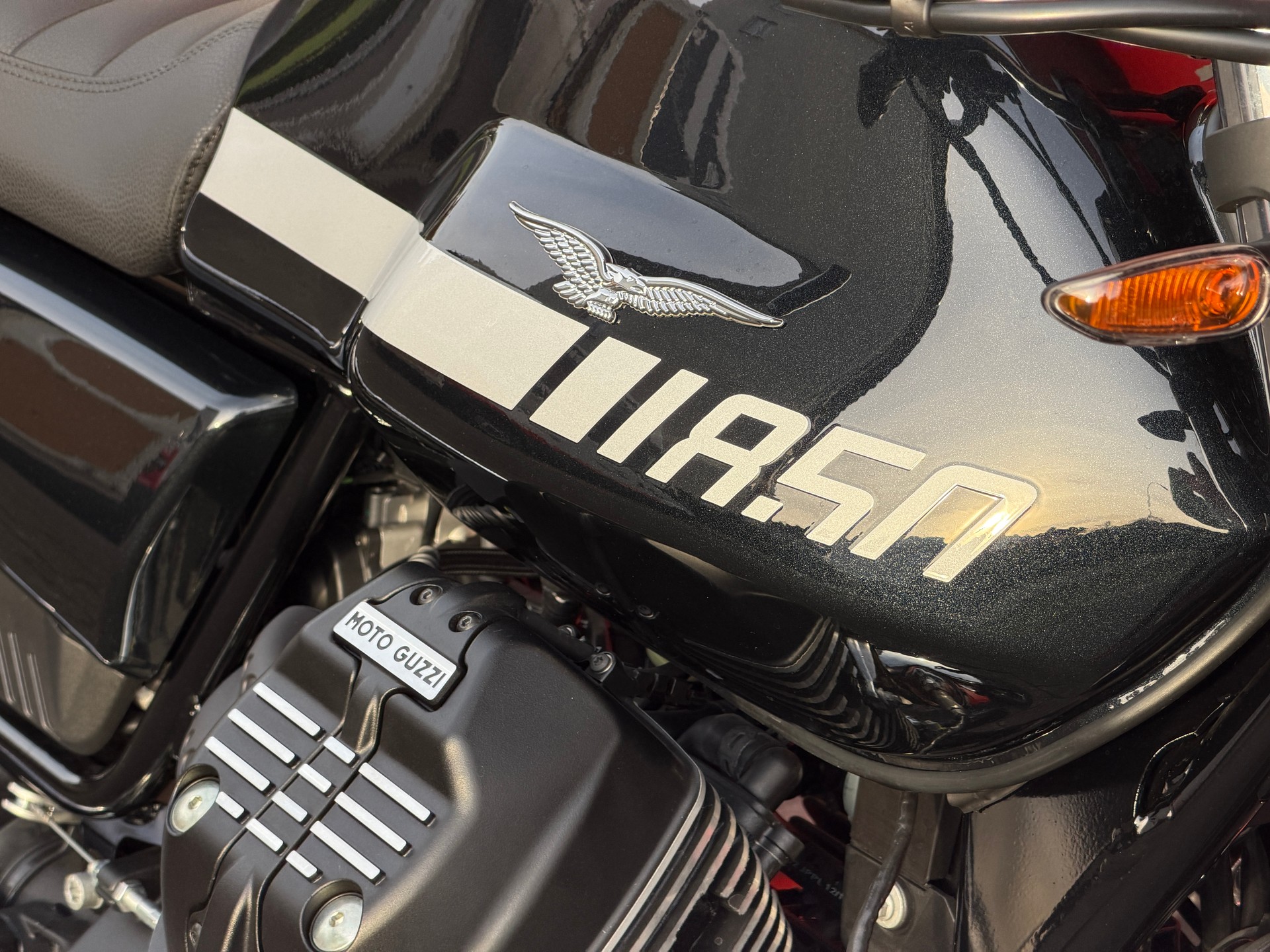 MOTO GUZZI V7 IV 850 Special - 4