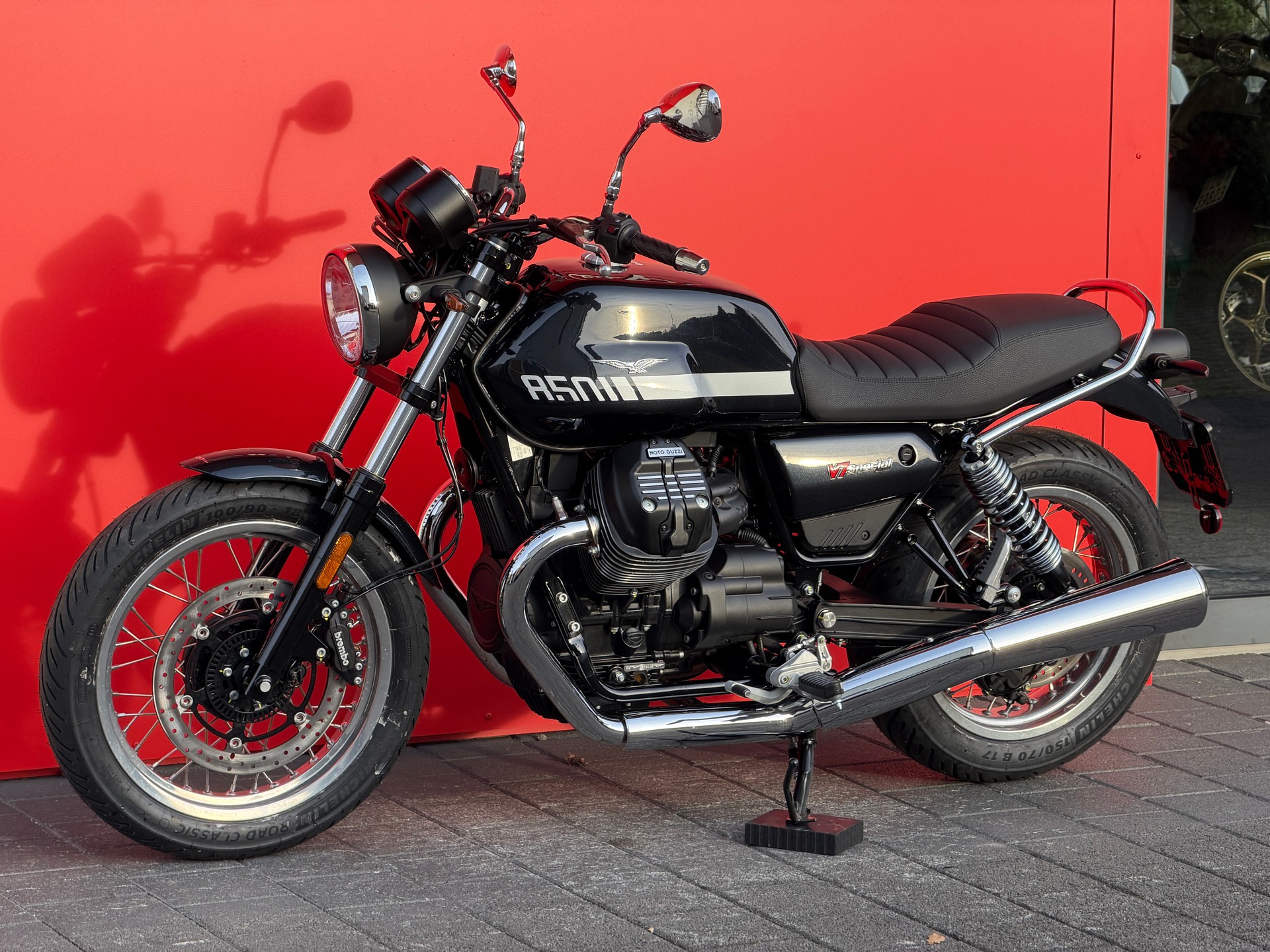 MOTO GUZZI V7 IV 850 Special - 16