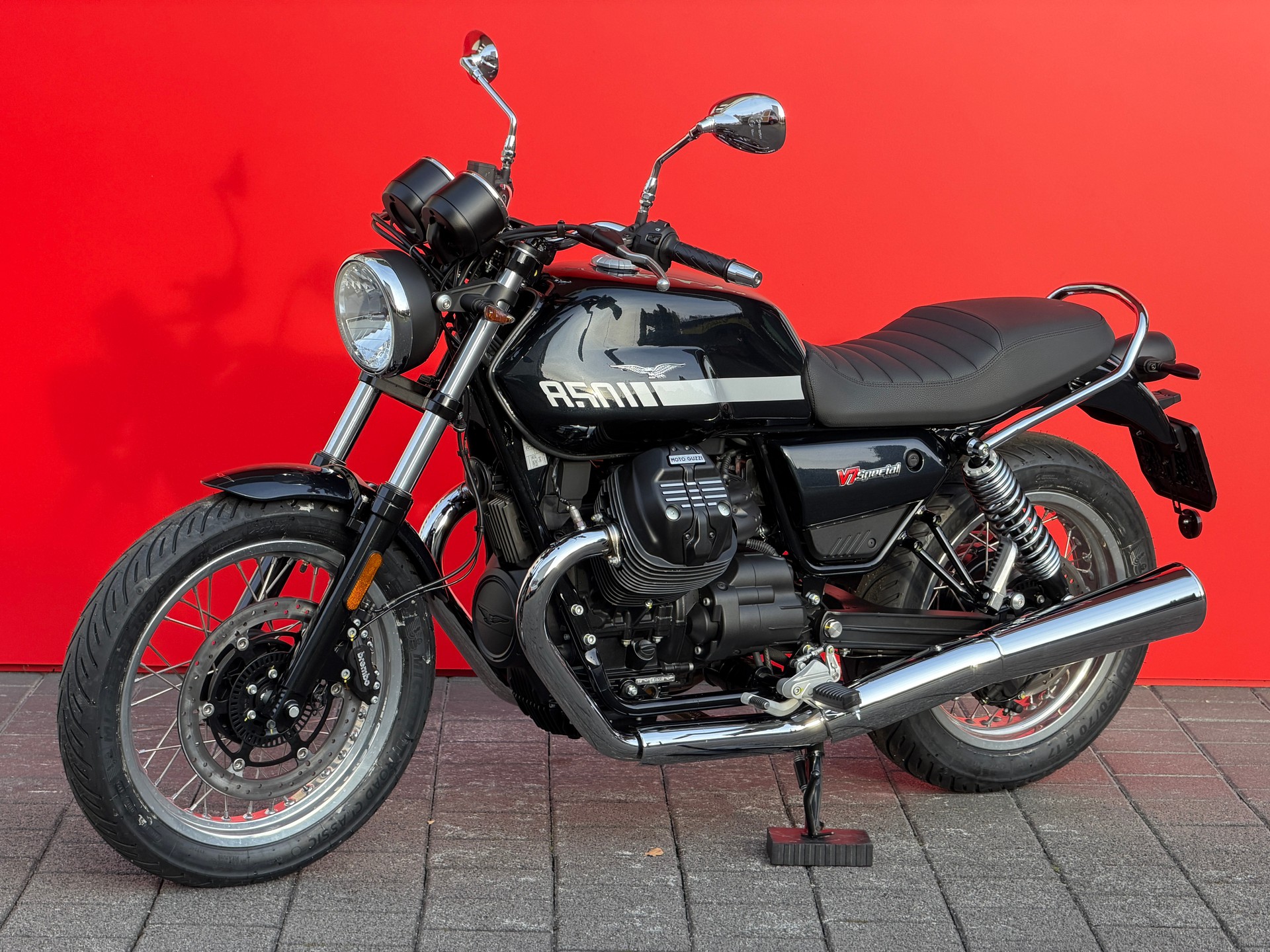 MOTO GUZZI V7 IV 850 Special - 3