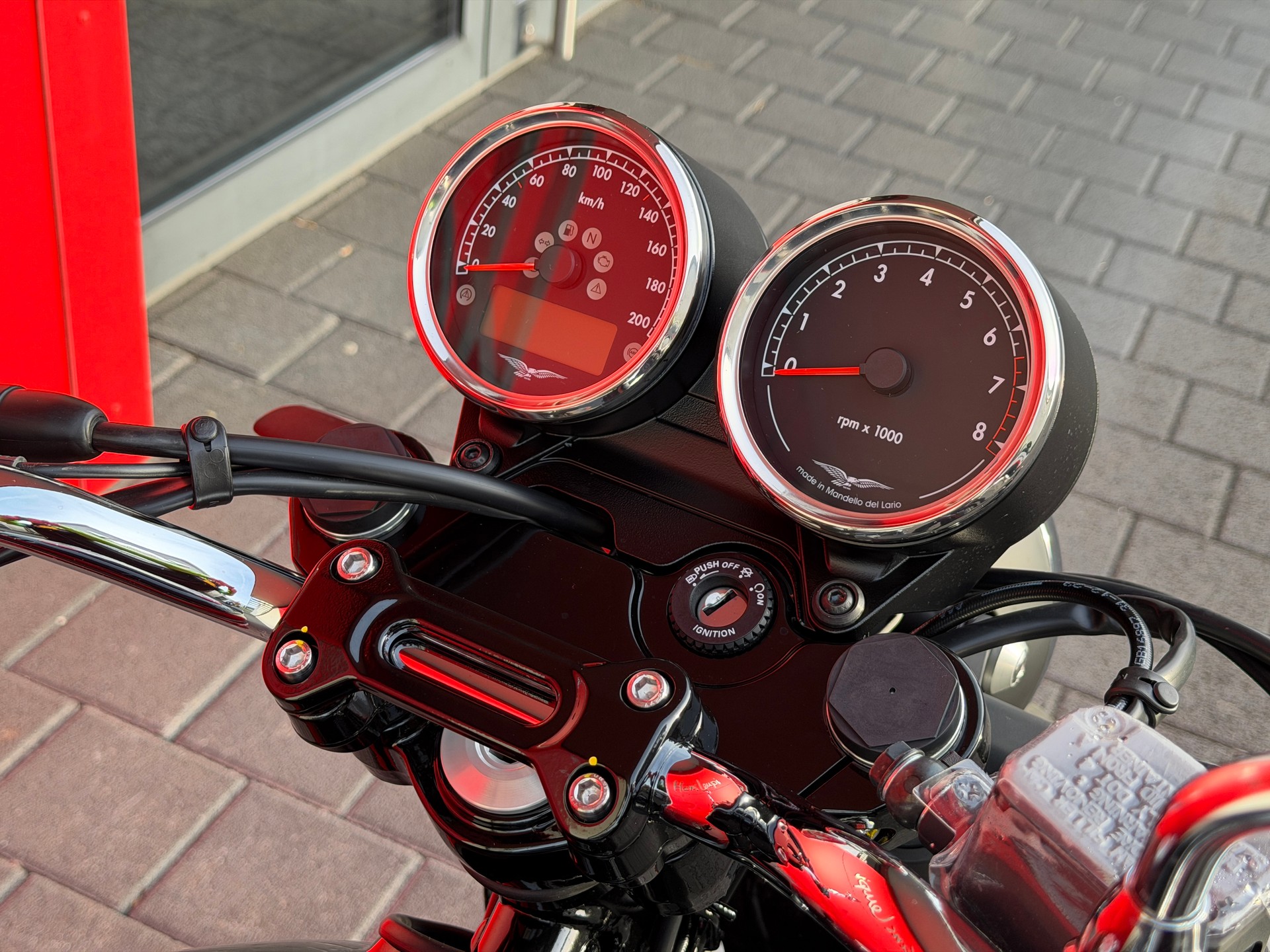 MOTO GUZZI V7 IV 850 Special - 6