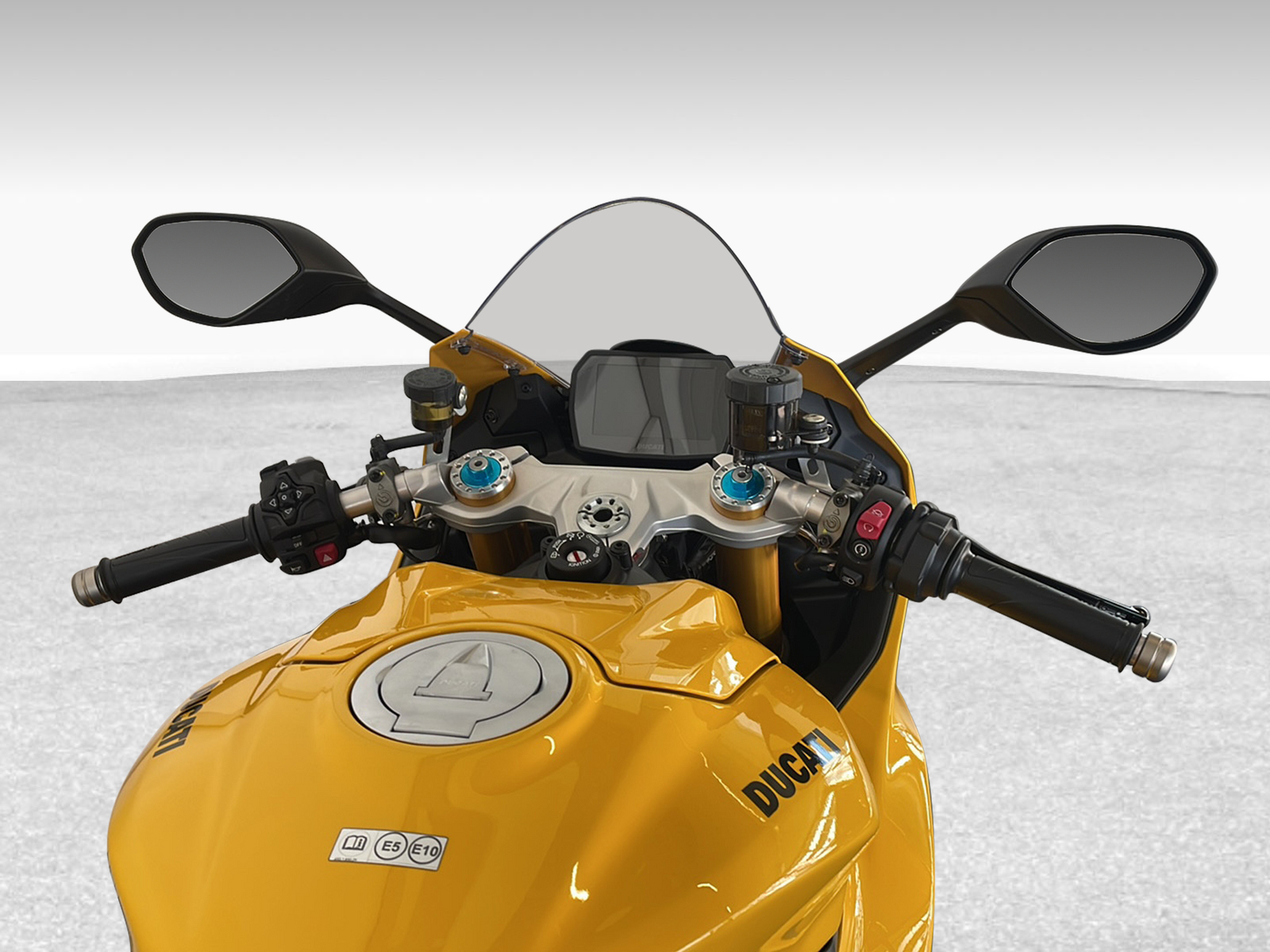 DUCATI 890 Superb. Panigale V2 S ABS - 8