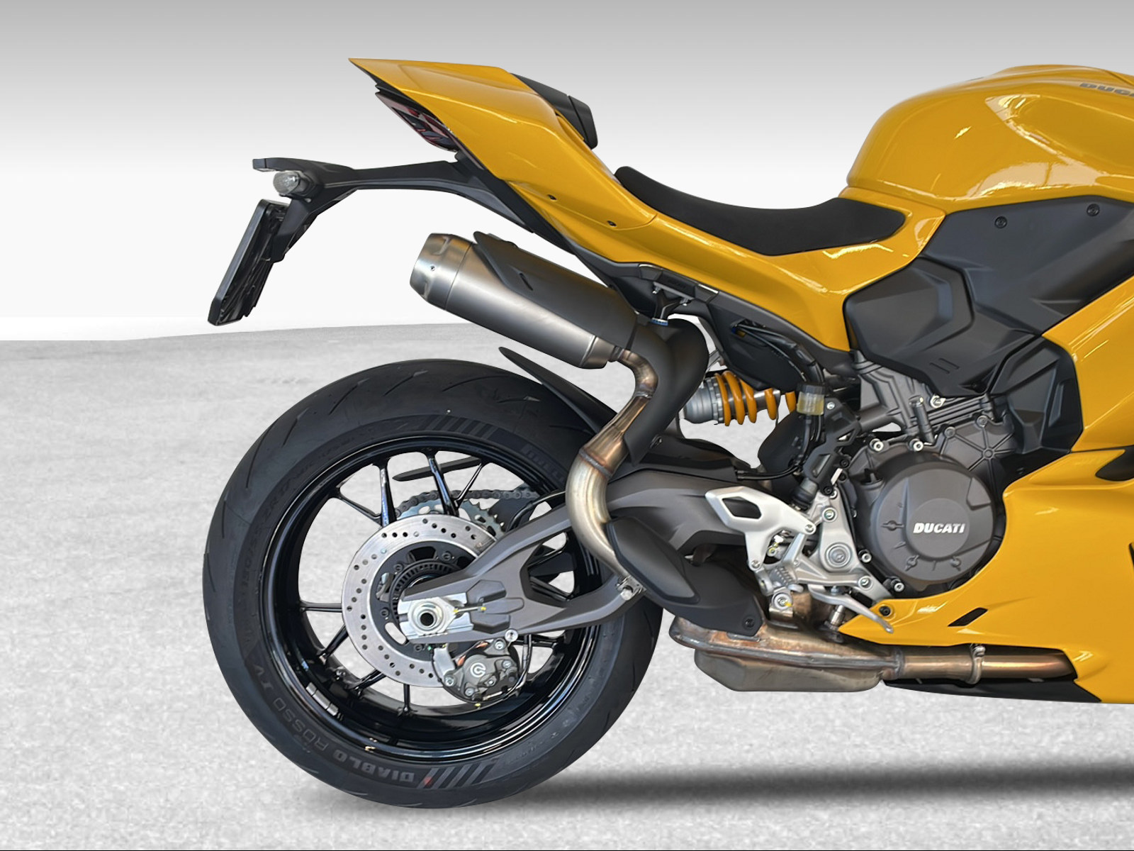 DUCATI 890 Superb. Panigale V2 S ABS - 9
