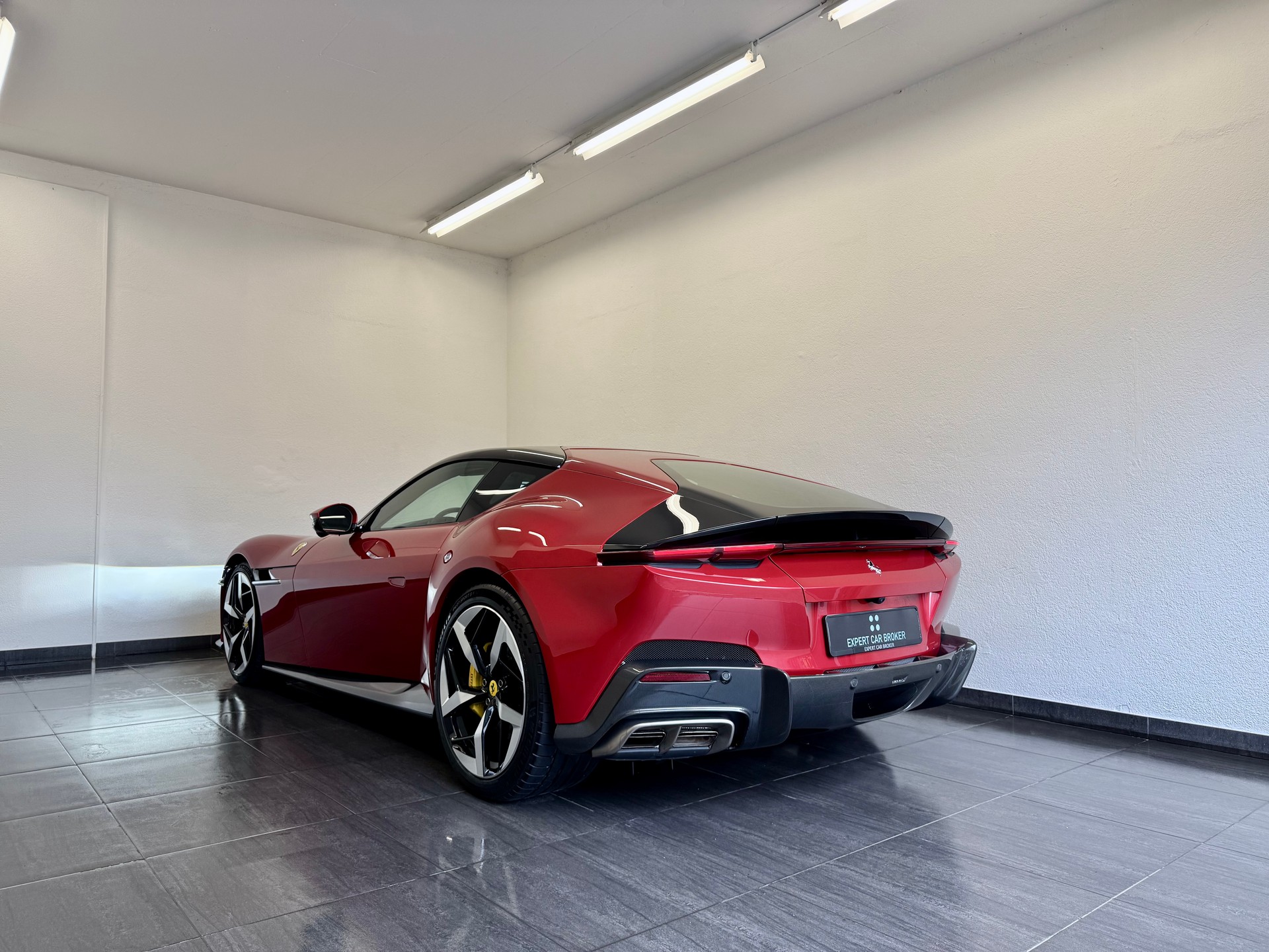 FERRARI 12 Cilindri - 13