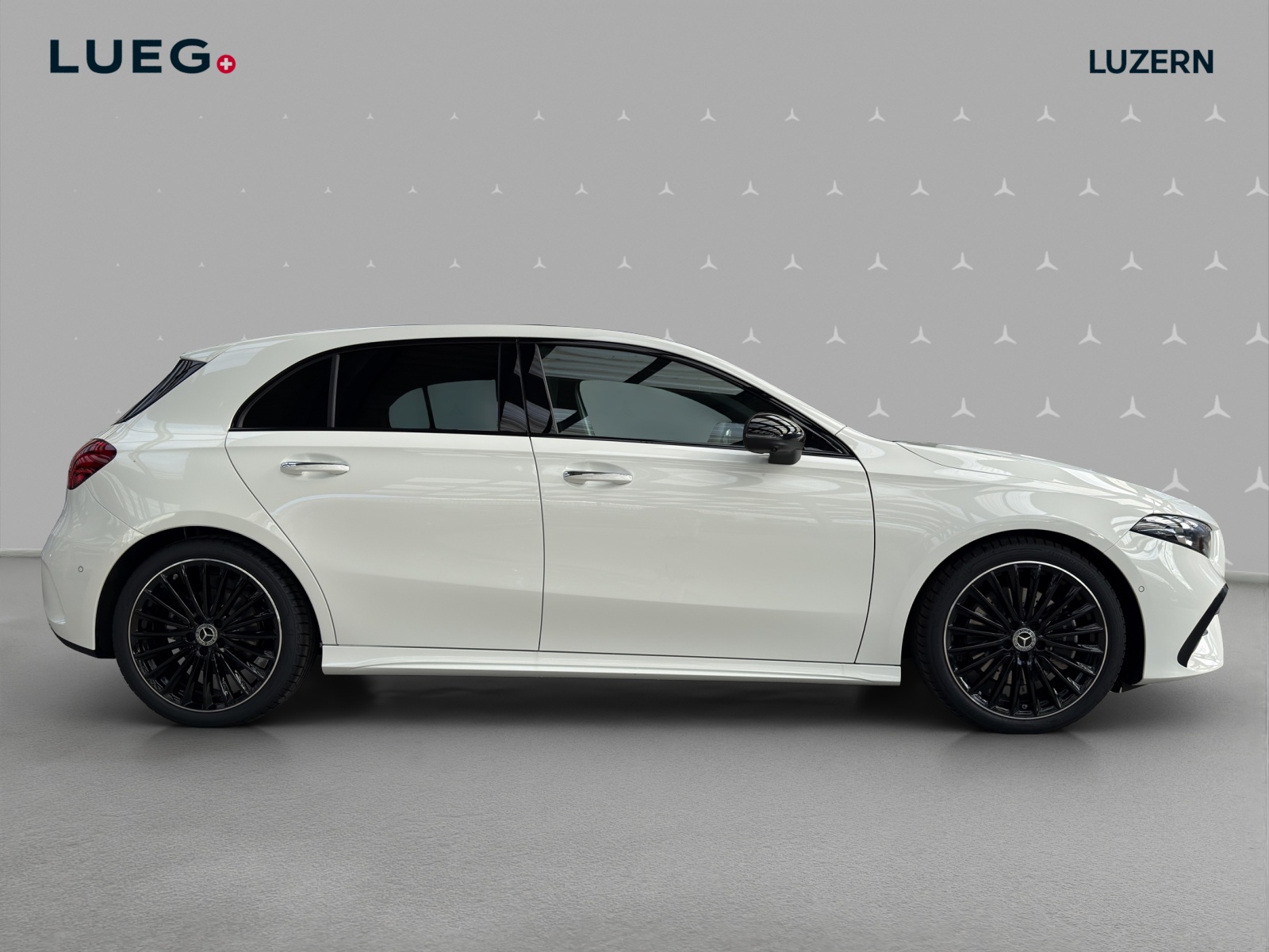 MERCEDES-BENZ A 220 4Matic 8G-DCT - 5