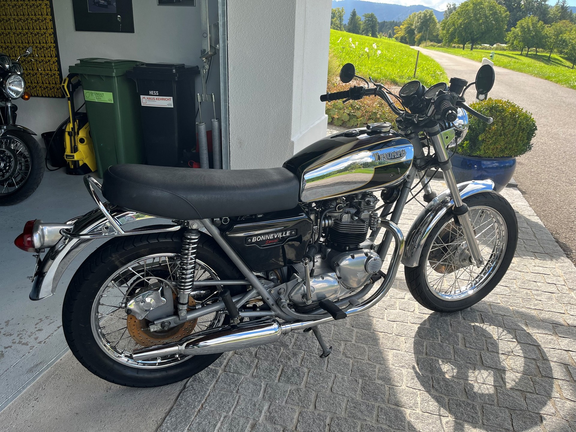 TRIUMPH Bonneville T140 D special