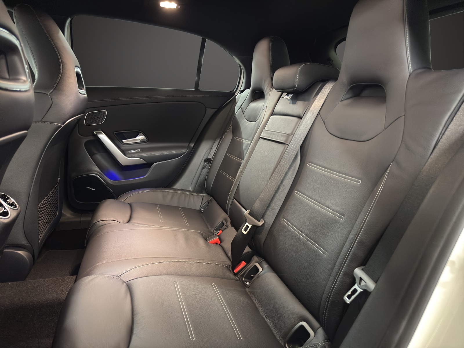 MERCEDES-BENZ A 220 4Matic 8G-DCT - 15