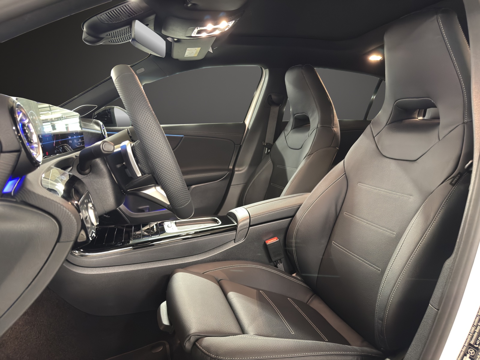 MERCEDES-BENZ A 220 4Matic 8G-DCT - 10