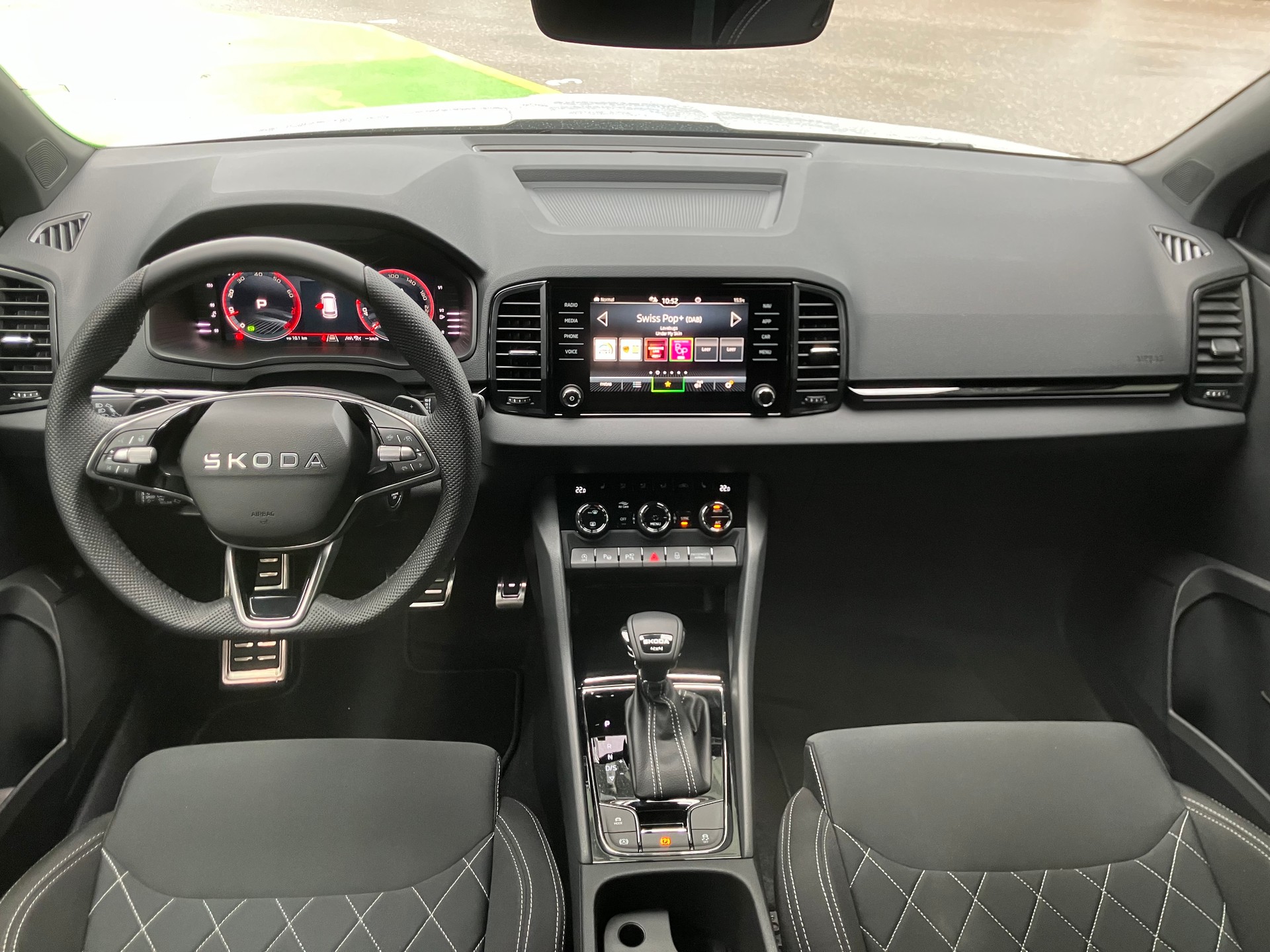 SKODA Karoq 2.0 TSI SportLine 4x4 DSG - 10