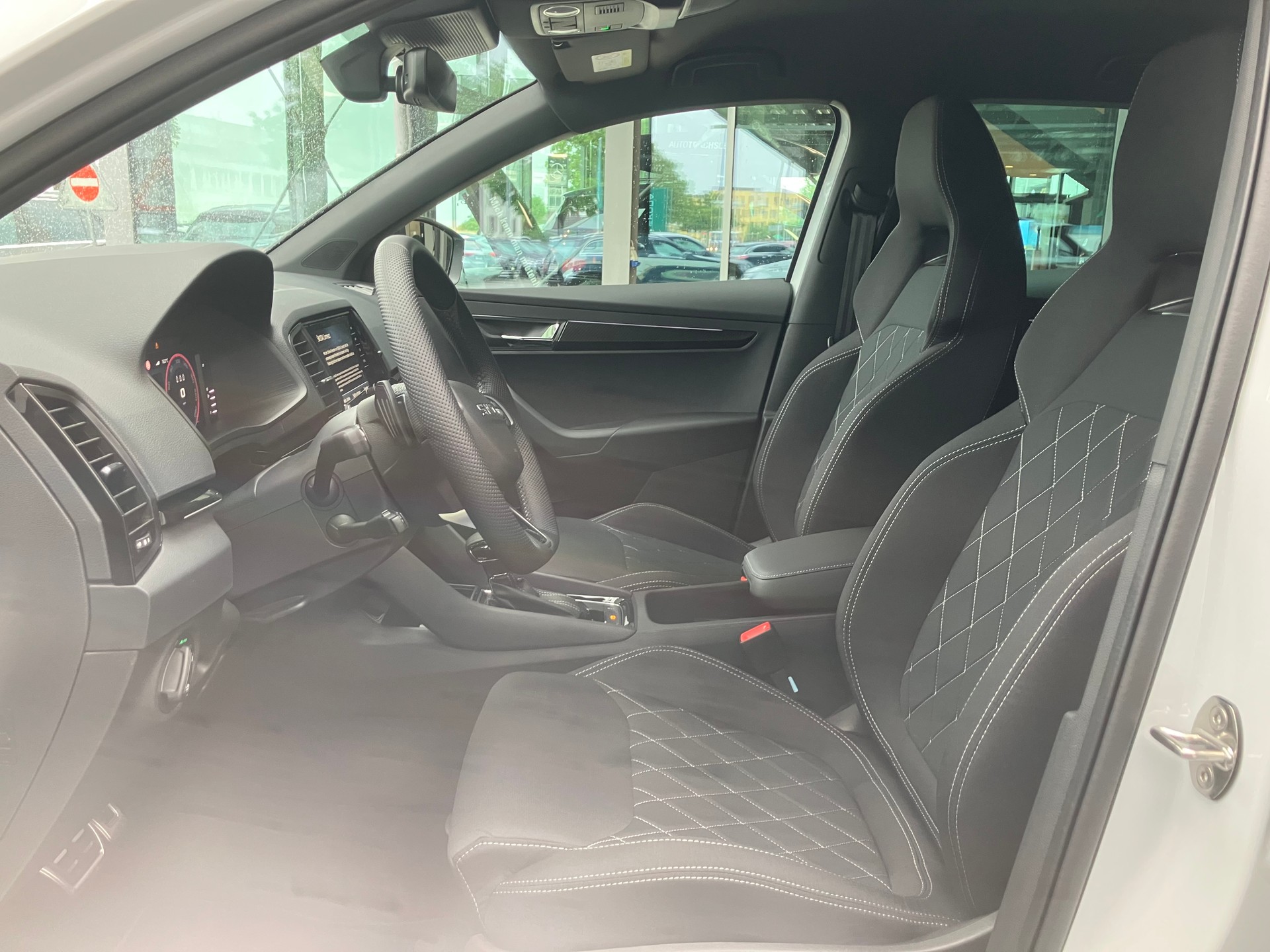 SKODA Karoq 2.0 TSI SportLine 4x4 DSG - 9