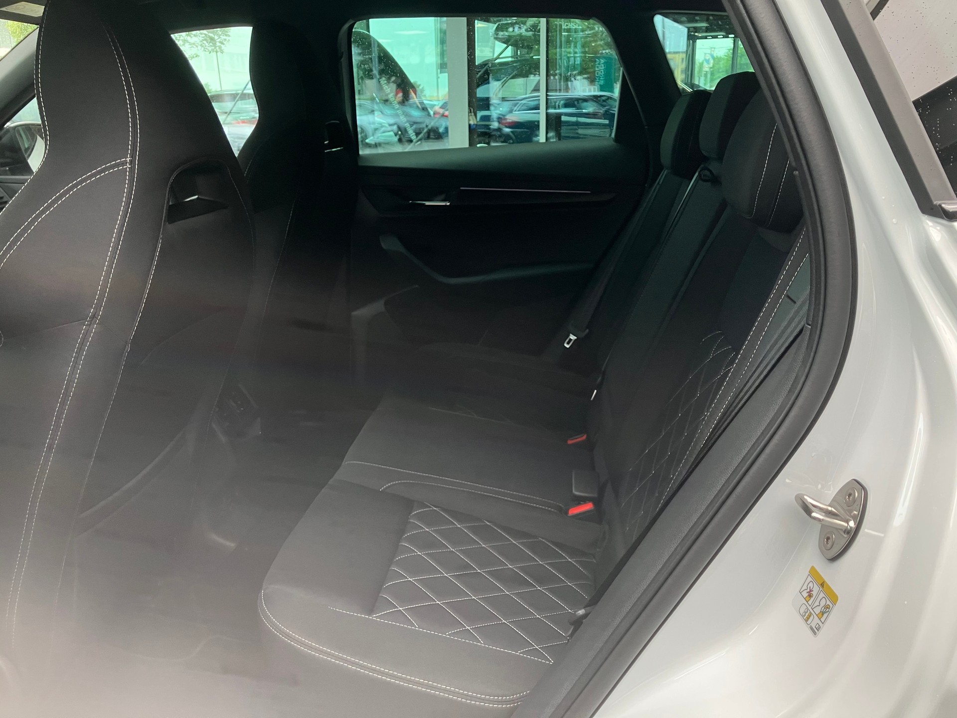 SKODA Karoq 2.0 TSI SportLine 4x4 DSG - 8