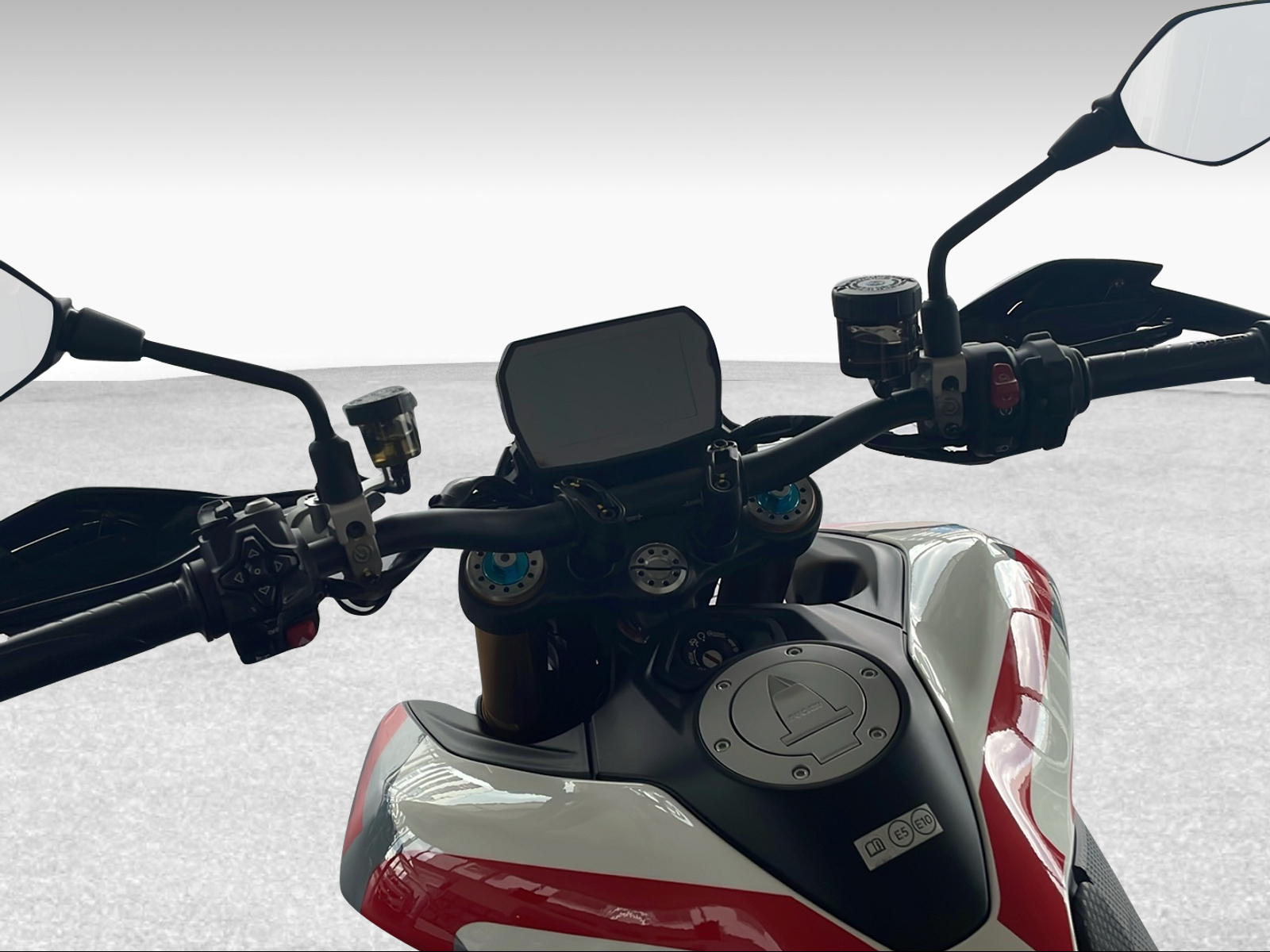 DUCATI 890 Hypermotard V2 SP ABS - 6