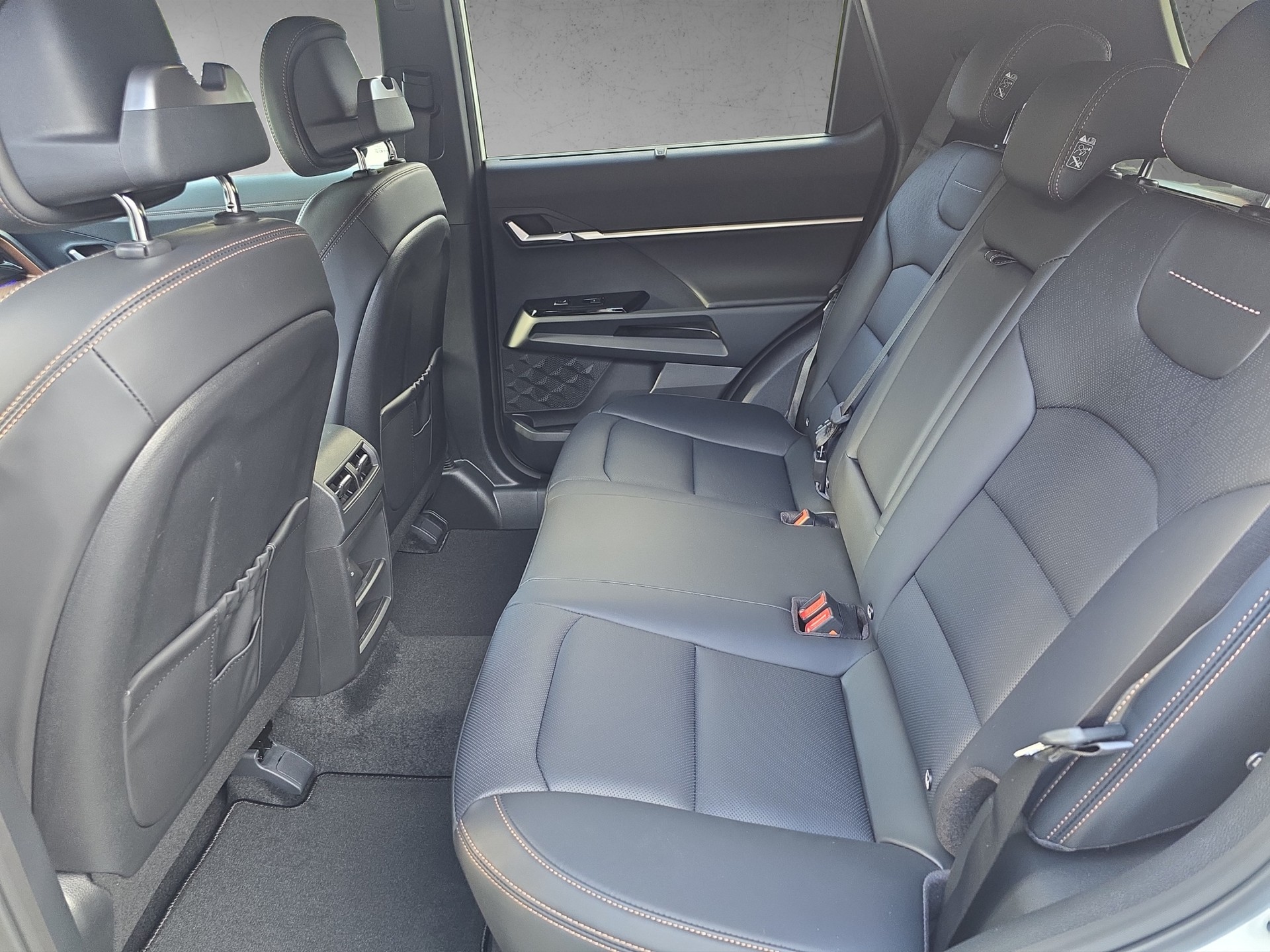 KGM-SsangYong Torres 1.5 TGDI Sapphire 4WD AT - 12