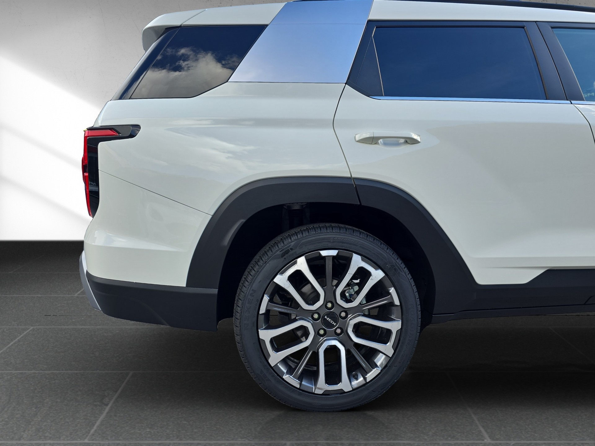 KGM-SsangYong Torres 1.5 TGDI Sapphire 4WD AT - 21