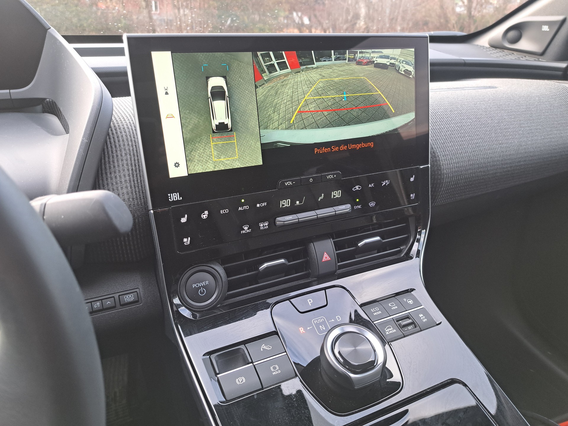 TOYOTA bZ4X Premium 71,4 kWh 4WD - 12