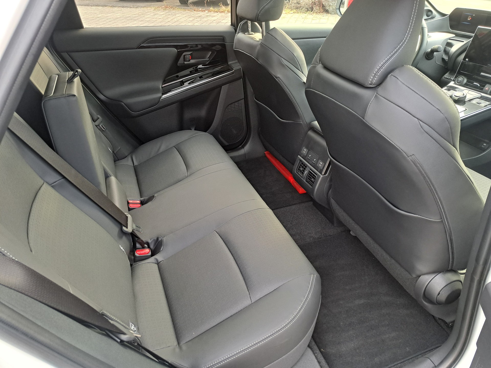 TOYOTA bZ4X Premium 71,4 kWh 4WD - 6