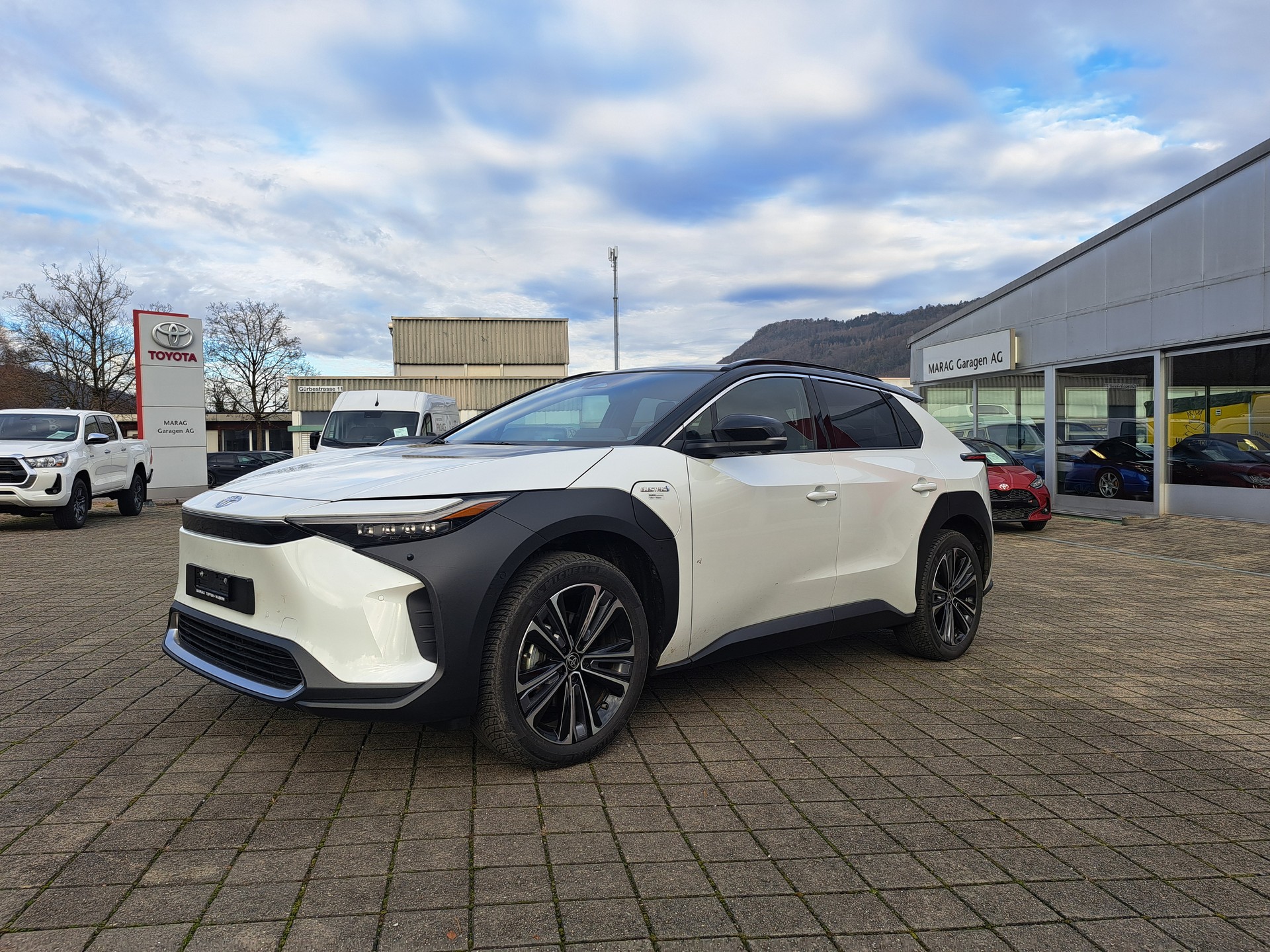 TOYOTA bZ4X Premium 71,4 kWh 4WD
