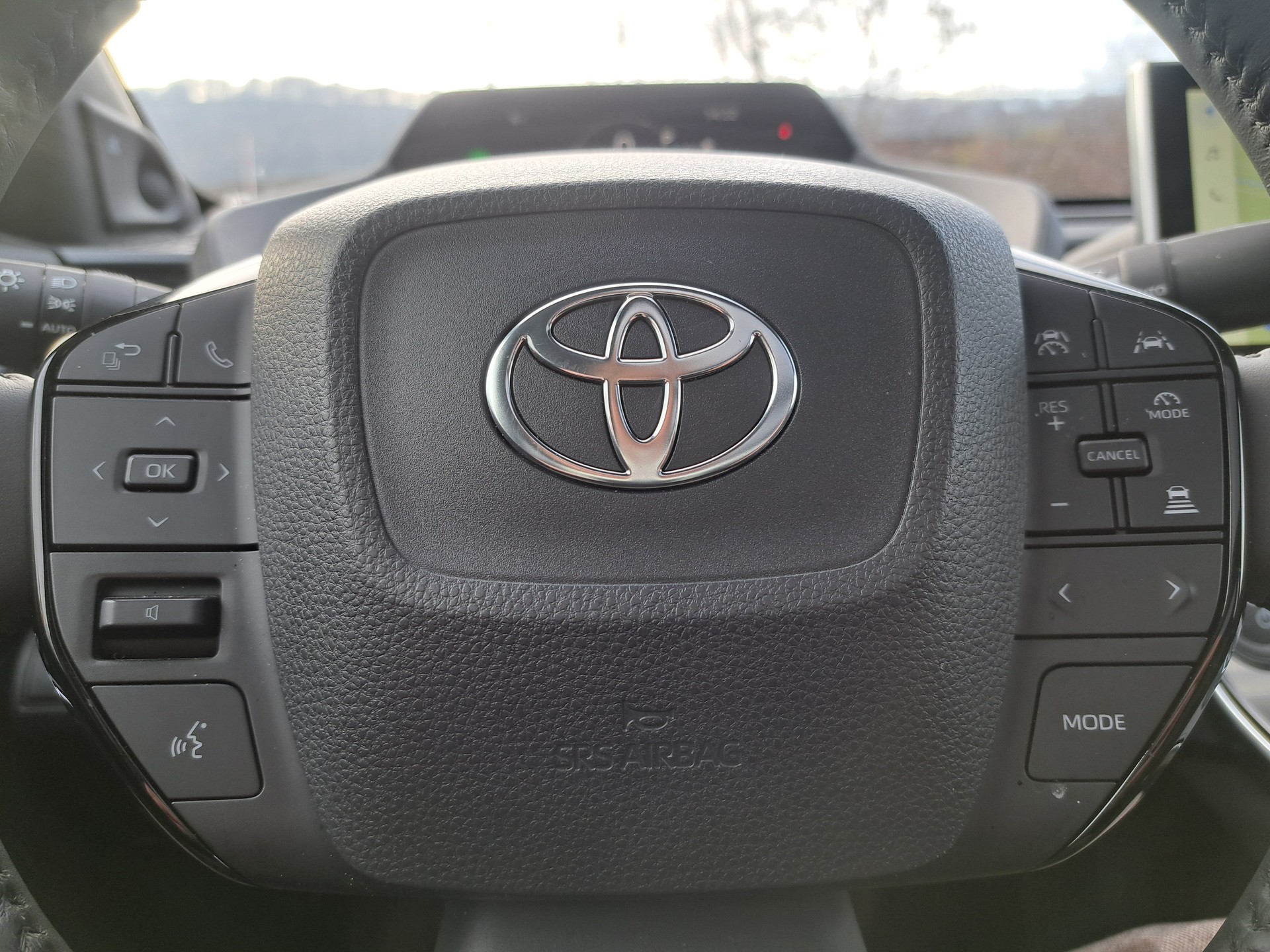 TOYOTA bZ4X Premium 71,4 kWh 4WD - 14