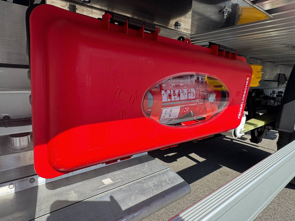 MERCEDES-BENZ eSprinter 420 Pro Koffer mit Hebebühne 3665 S 81 kWh - 17