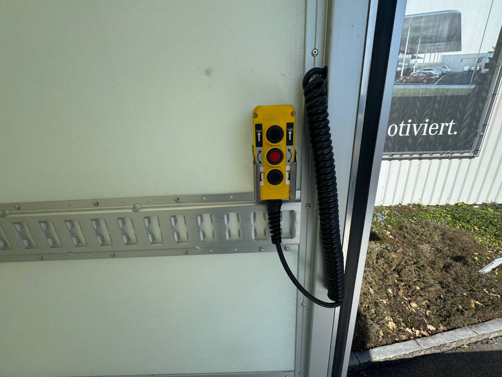 MERCEDES-BENZ eSprinter 420 Pro Koffer mit Hebebühne 3665 S 81 kWh - 8