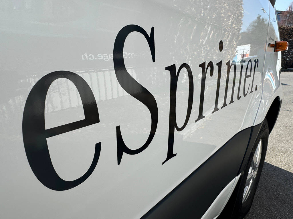 MERCEDES-BENZ eSprinter 420 Pro Koffer mit Hebebühne 3665 S 81 kWh - 9