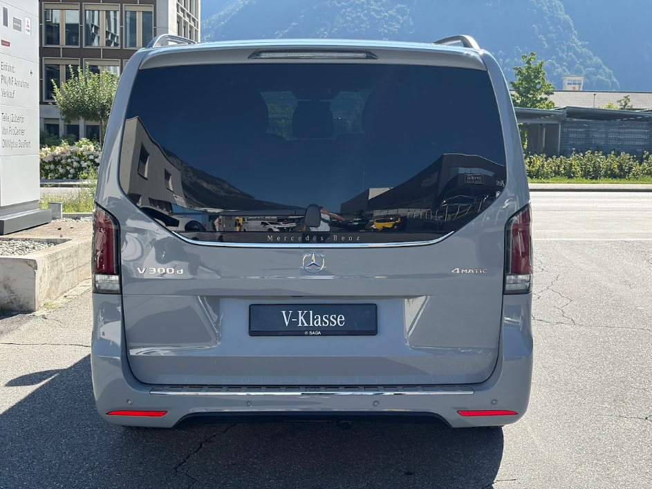 MERCEDES-BENZ V 300 d Exclusive L SWISS EDITION 4MATIC - 9