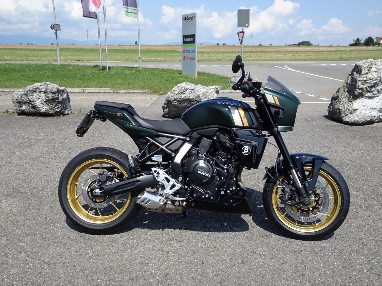 SUZUKI GSX 8 TT