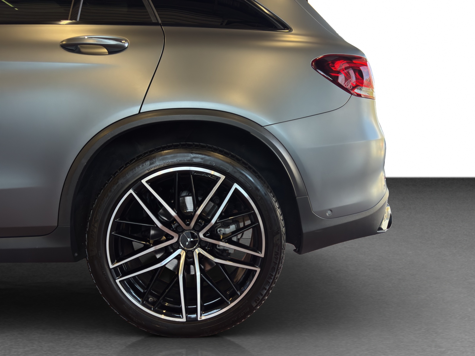 MERCEDES-BENZ GLC 43 AMG 4Matic - 23