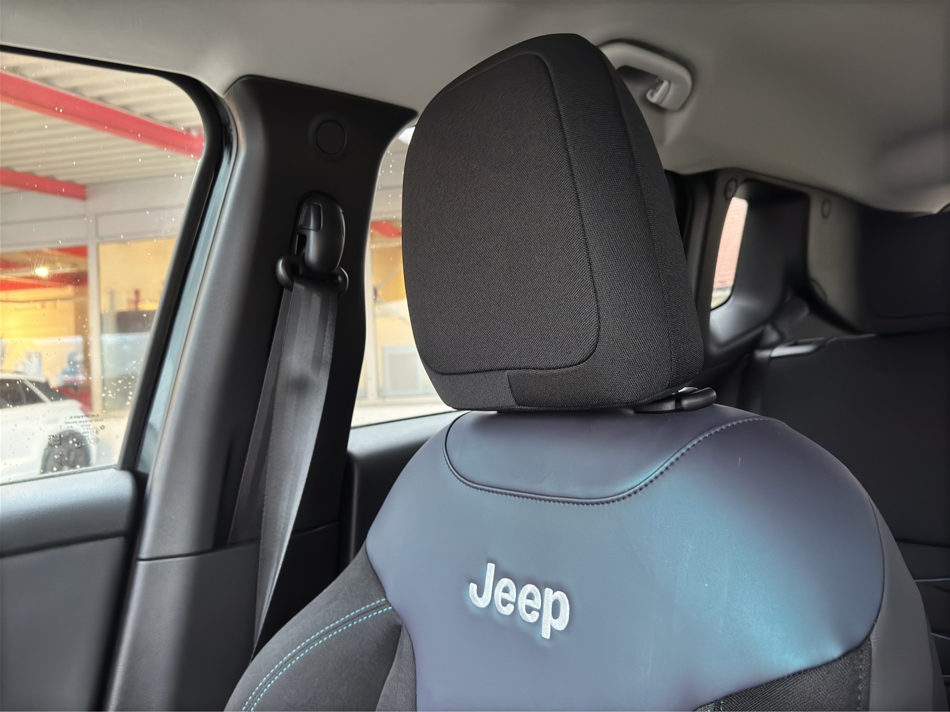 JEEP Renegade 1.3 Upland 4xe - 30