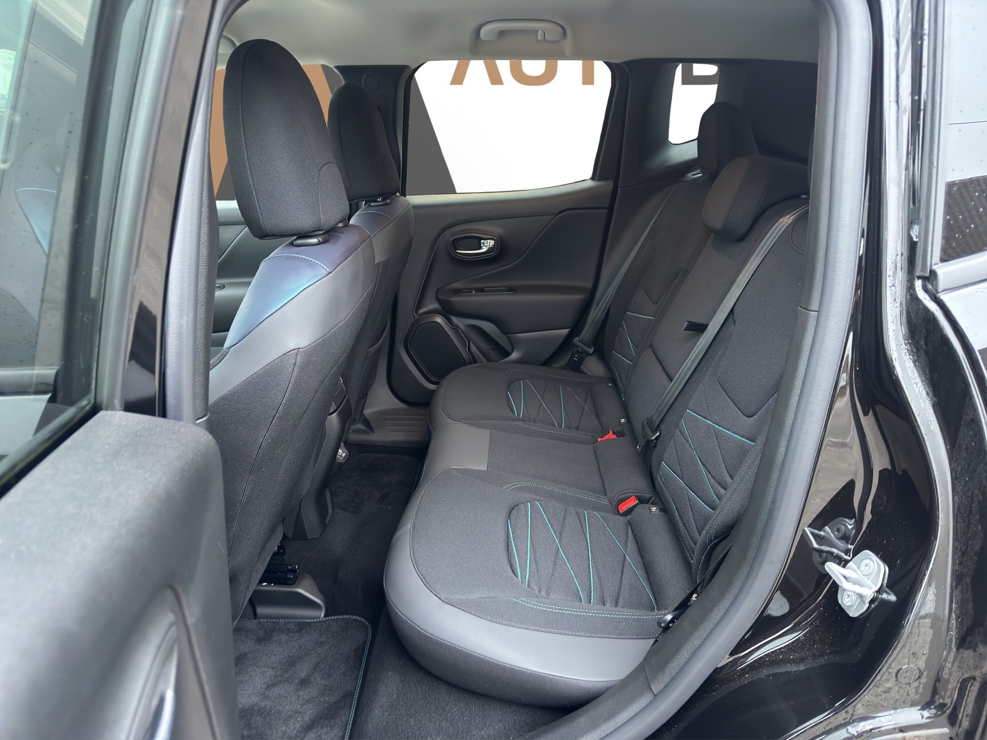 JEEP Renegade 1.3 Upland 4xe - 13