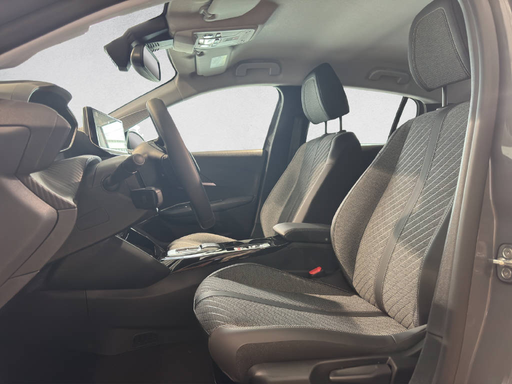 PEUGEOT 208 1.2 Hybrid Allure - 10