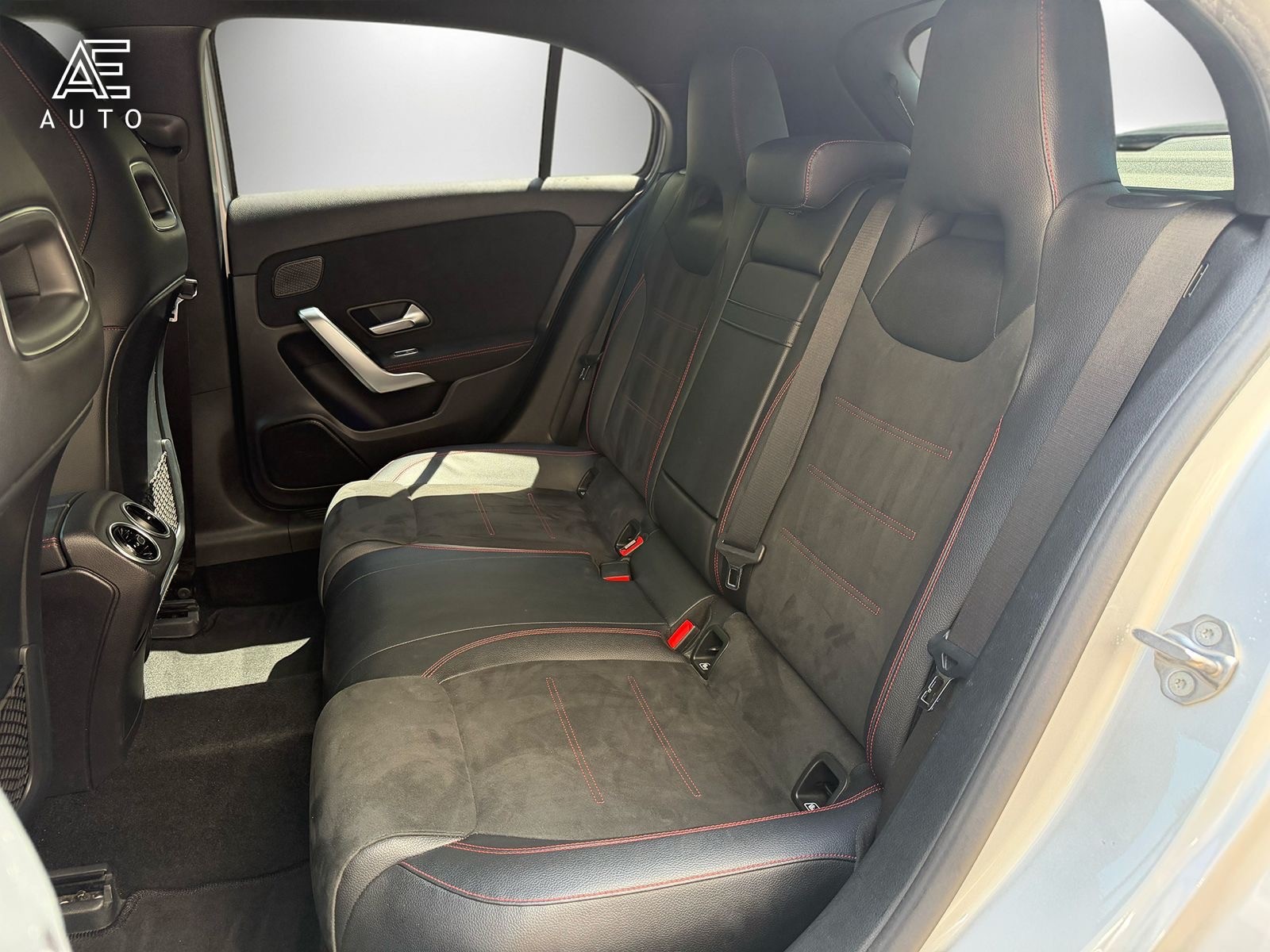 MERCEDES-BENZ A 180 d AMG Line - 12