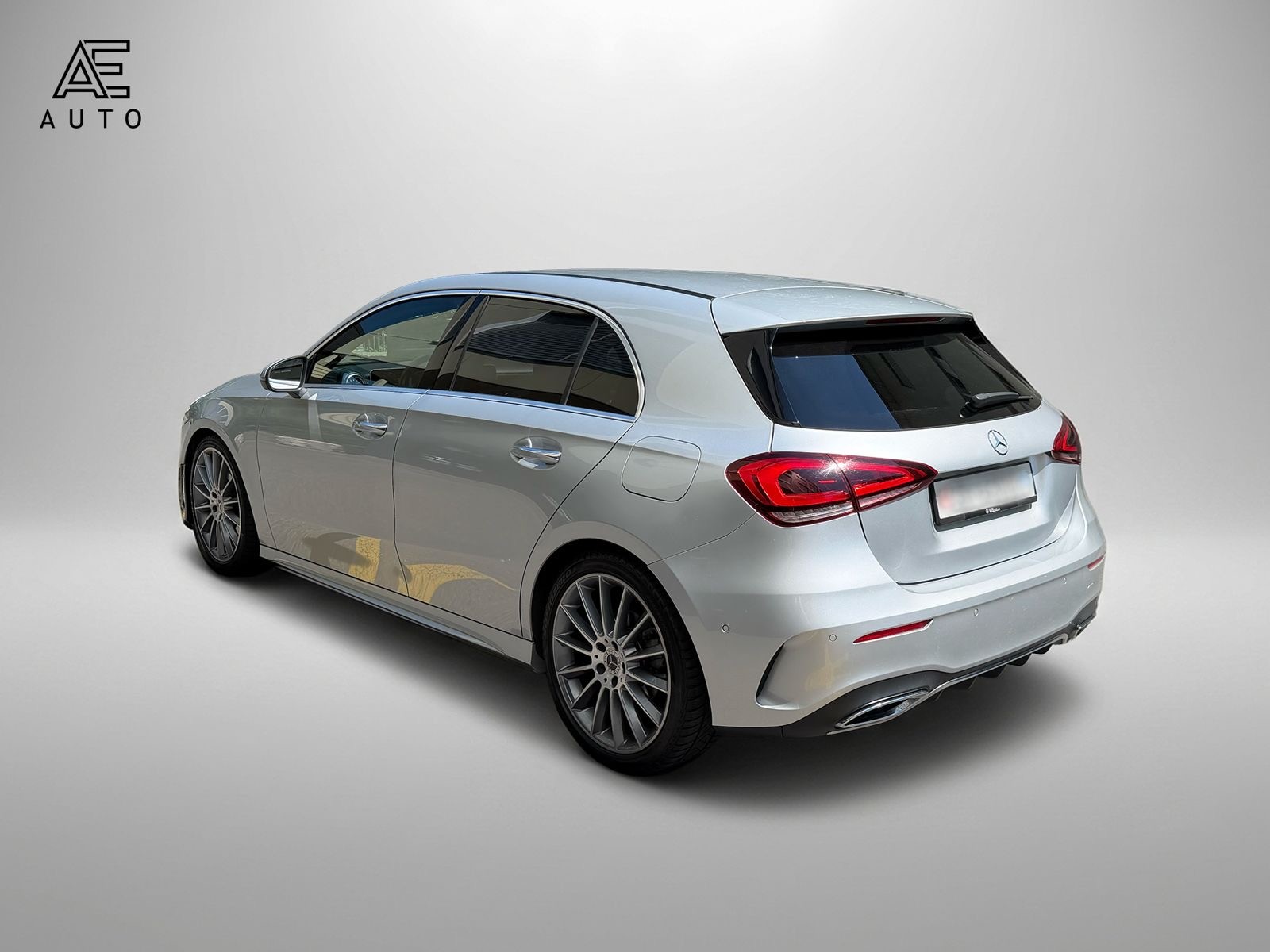 MERCEDES-BENZ A 180 d AMG Line - 4