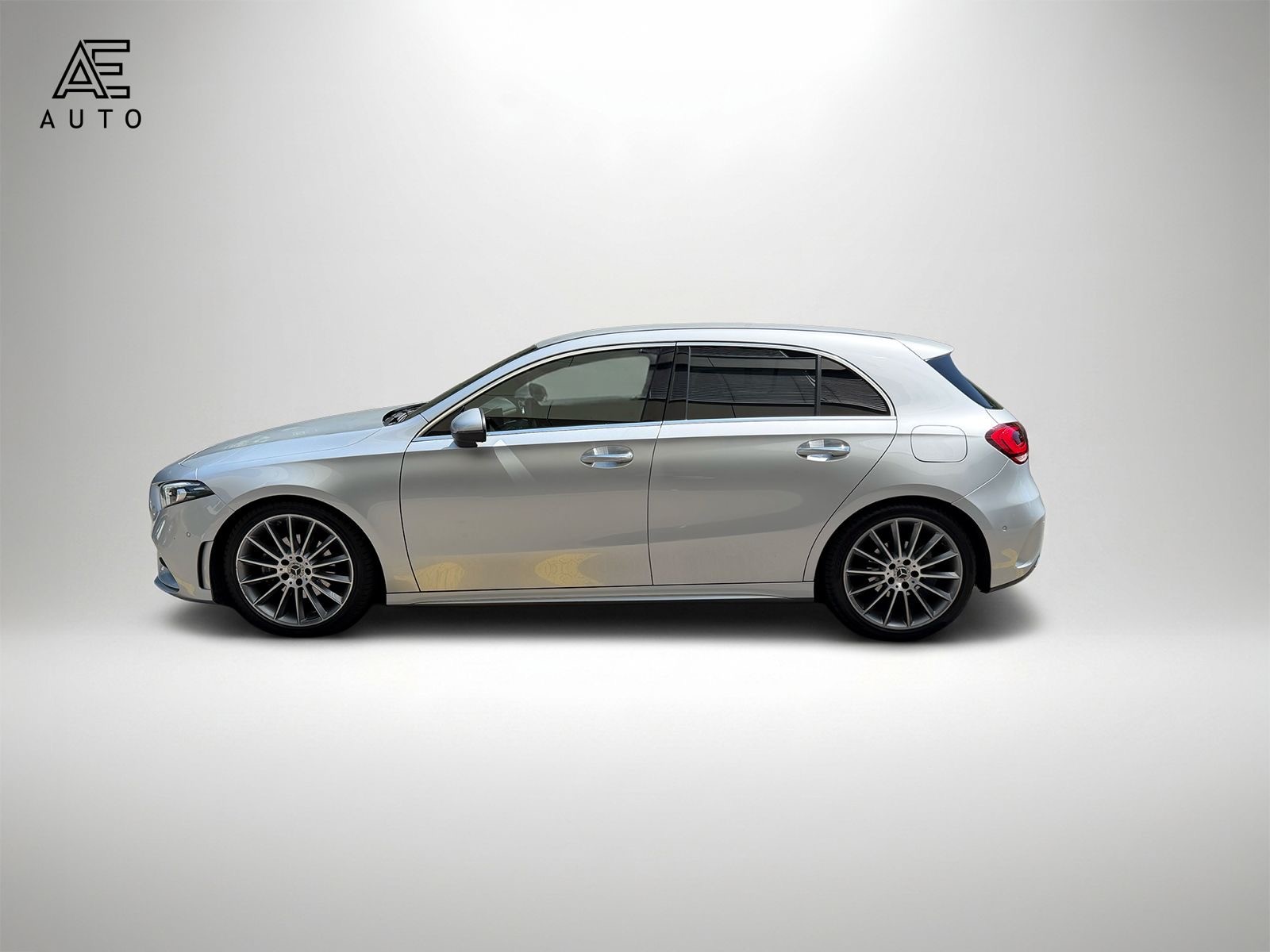 MERCEDES-BENZ A 180 d AMG Line - 5