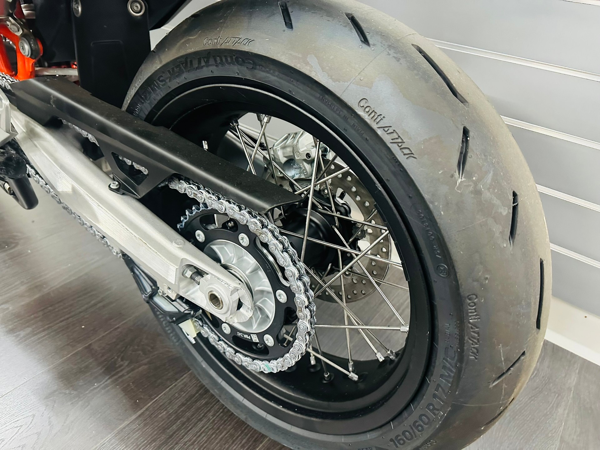 KTM 690 SMC R ABS (35 kW) MY 2026 - 6