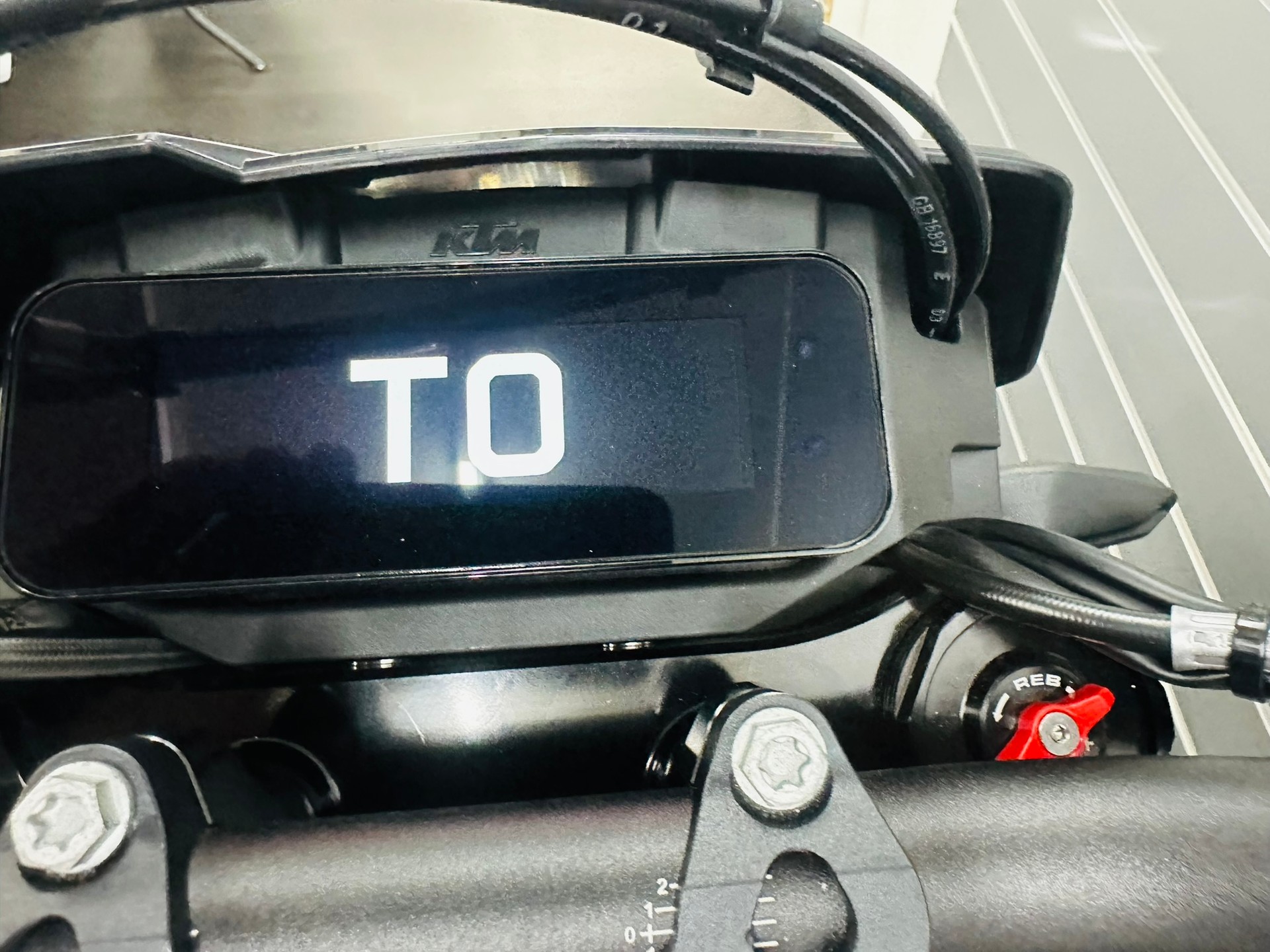 KTM 690 SMC R ABS (35 kW) MY 2026 - 11