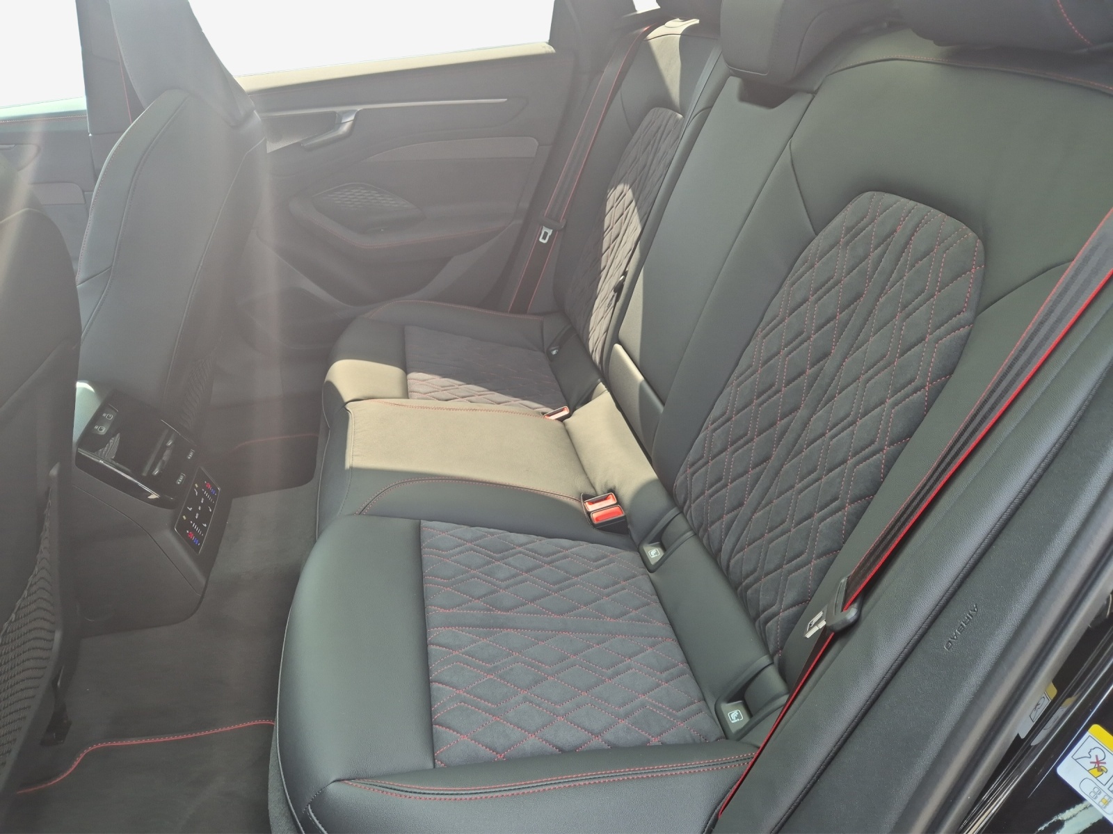 AUDI A6 Avant TFSI quattro 270 kW S tronic - 12