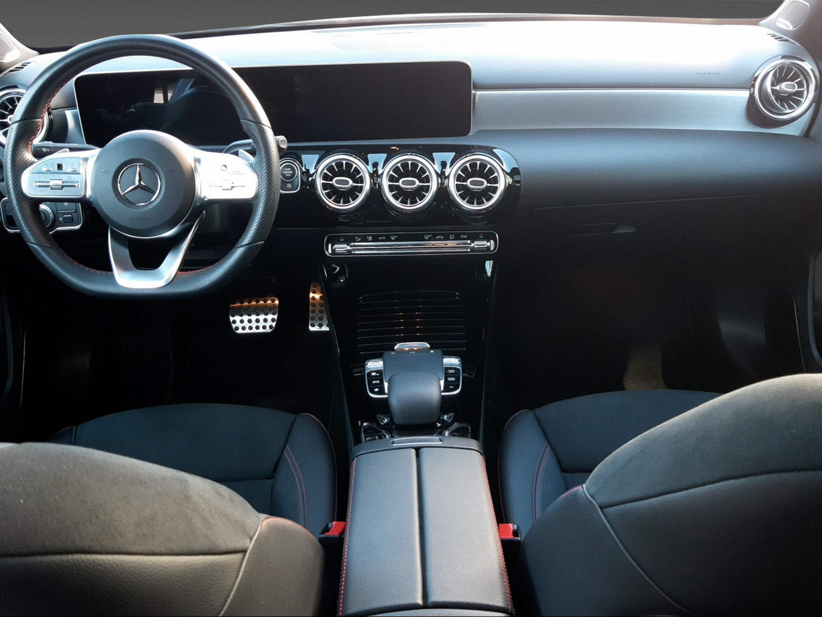 MERCEDES-BENZ A 250 4Matic - 10