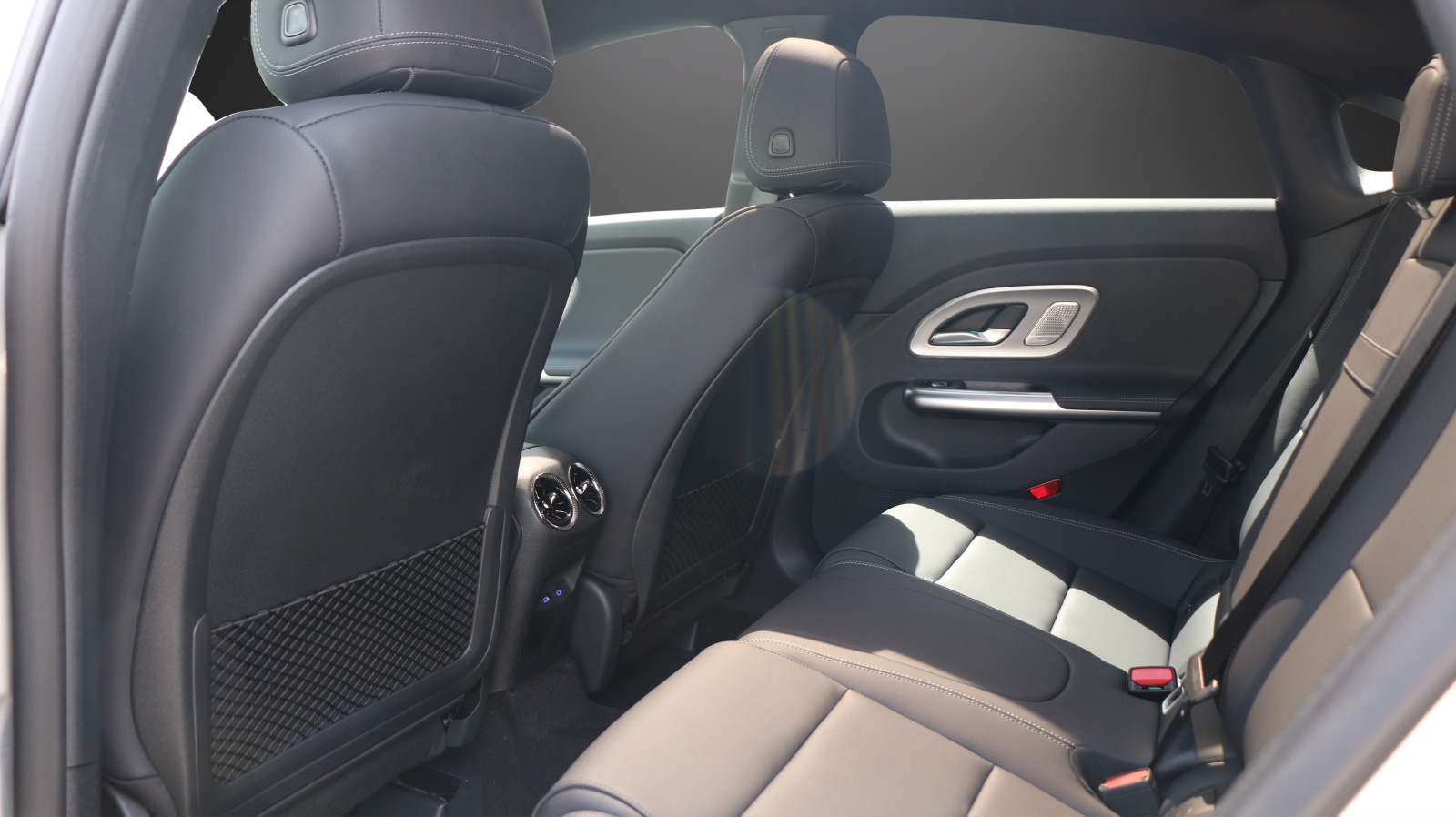 MERCEDES-BENZ CLA 220 4MATIC - 11