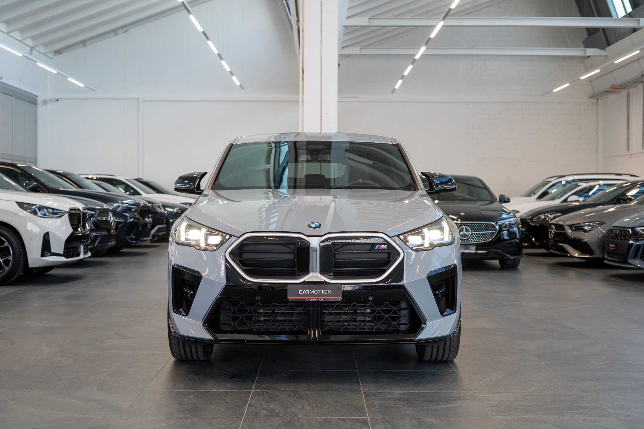 X2 M35i / Iconic Glow / Head-Up Display / Bowers Wilkins