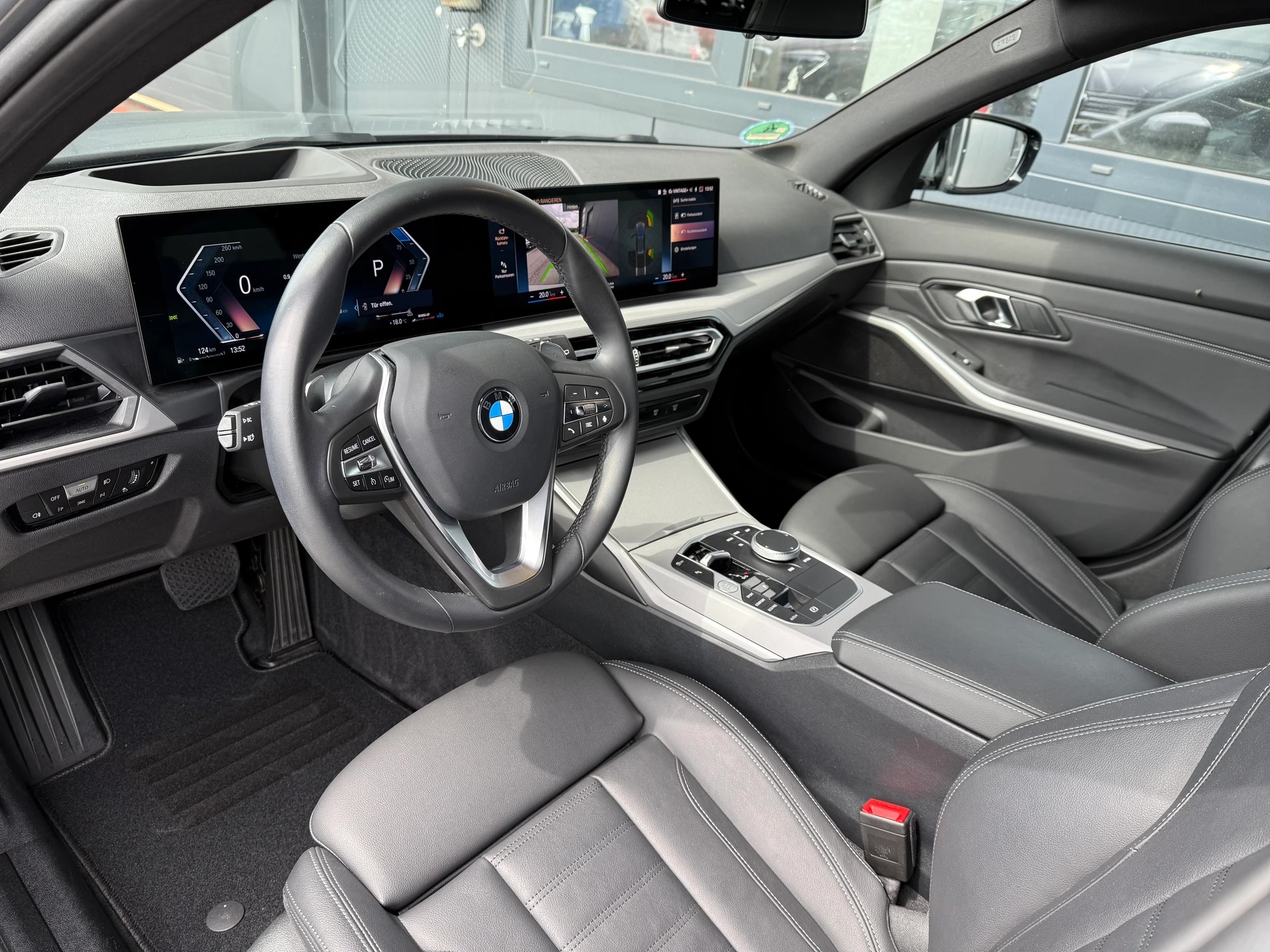 BMW 320d xDrive 48V Touring Steptronic - 10