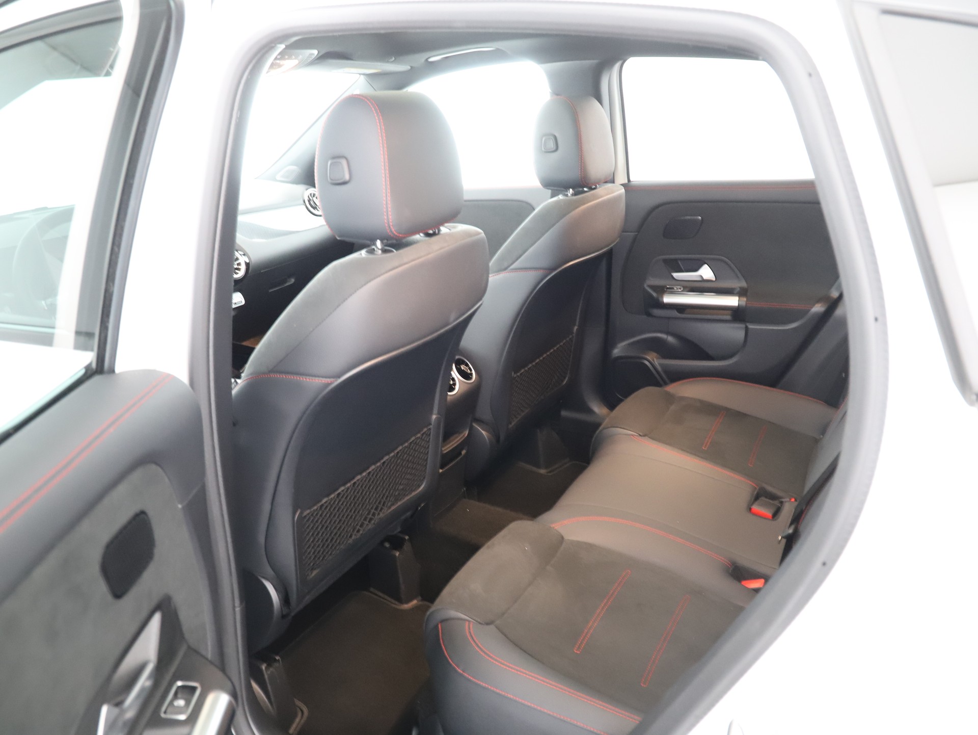 MERCEDES-BENZ GLA 220 4Matic 8G-DCT - 14