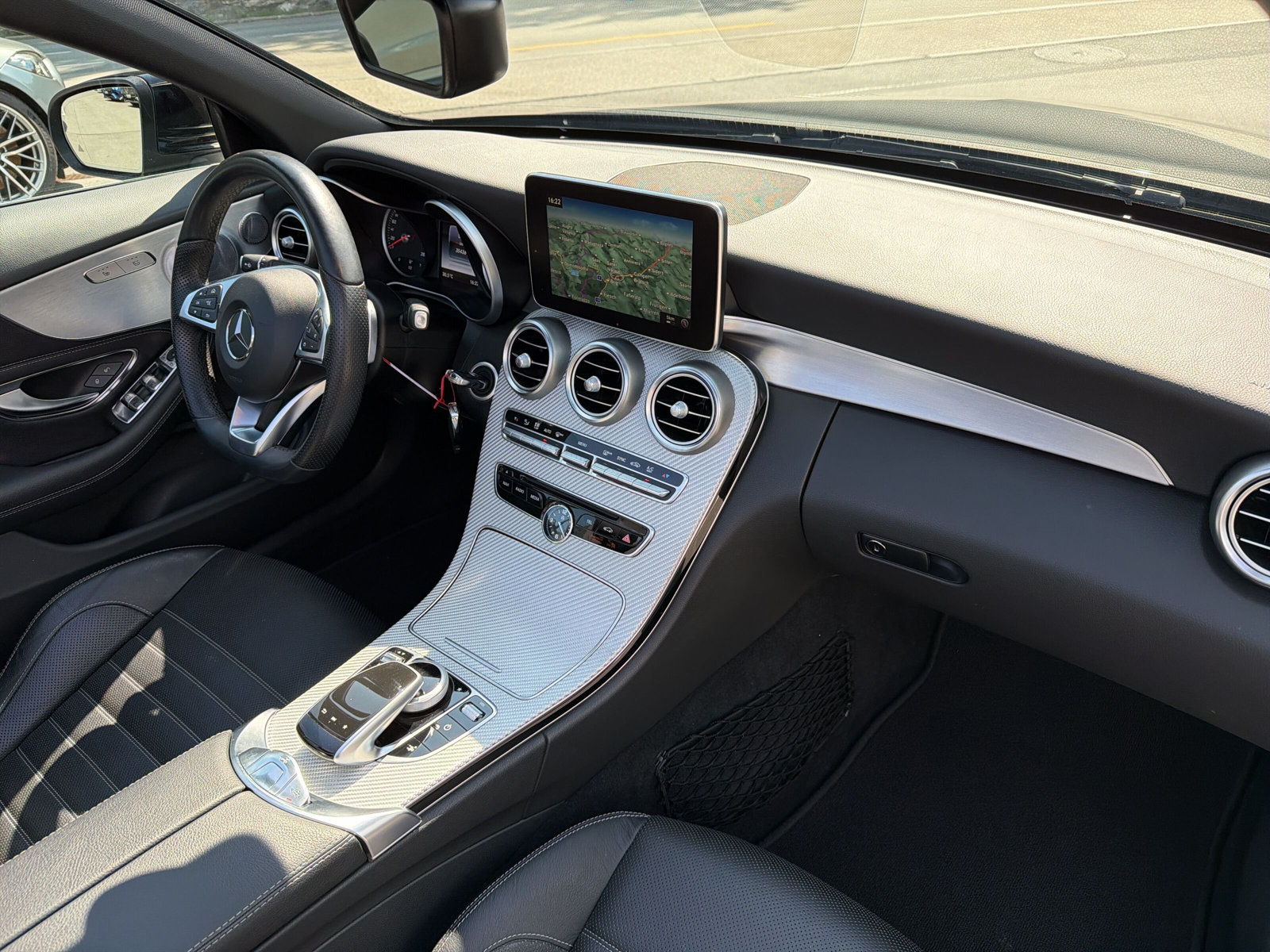 MERCEDES-BENZ C 200 AMG Line 4Matic - 22