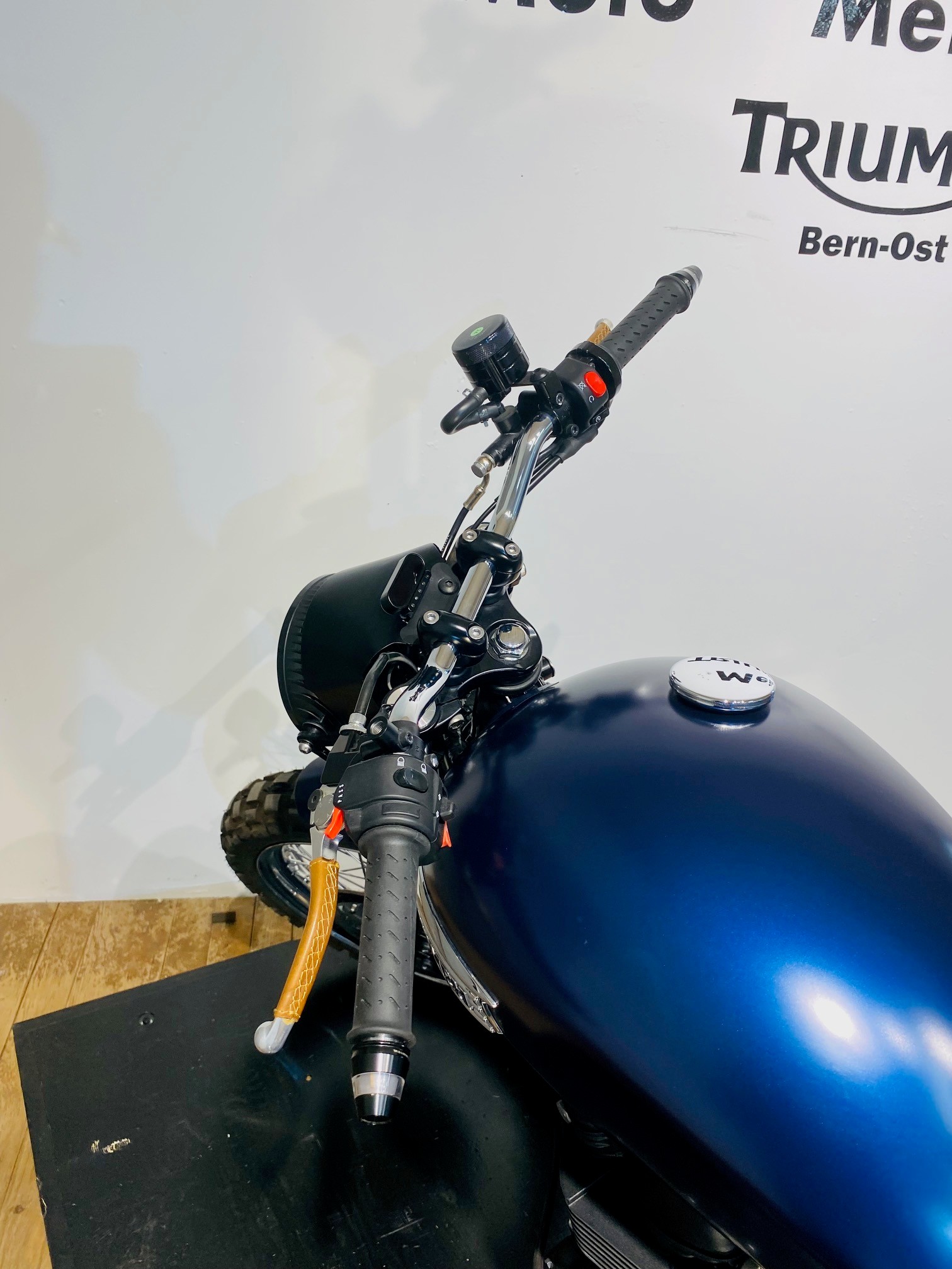 TRIUMPH Scrambler 900 - 11