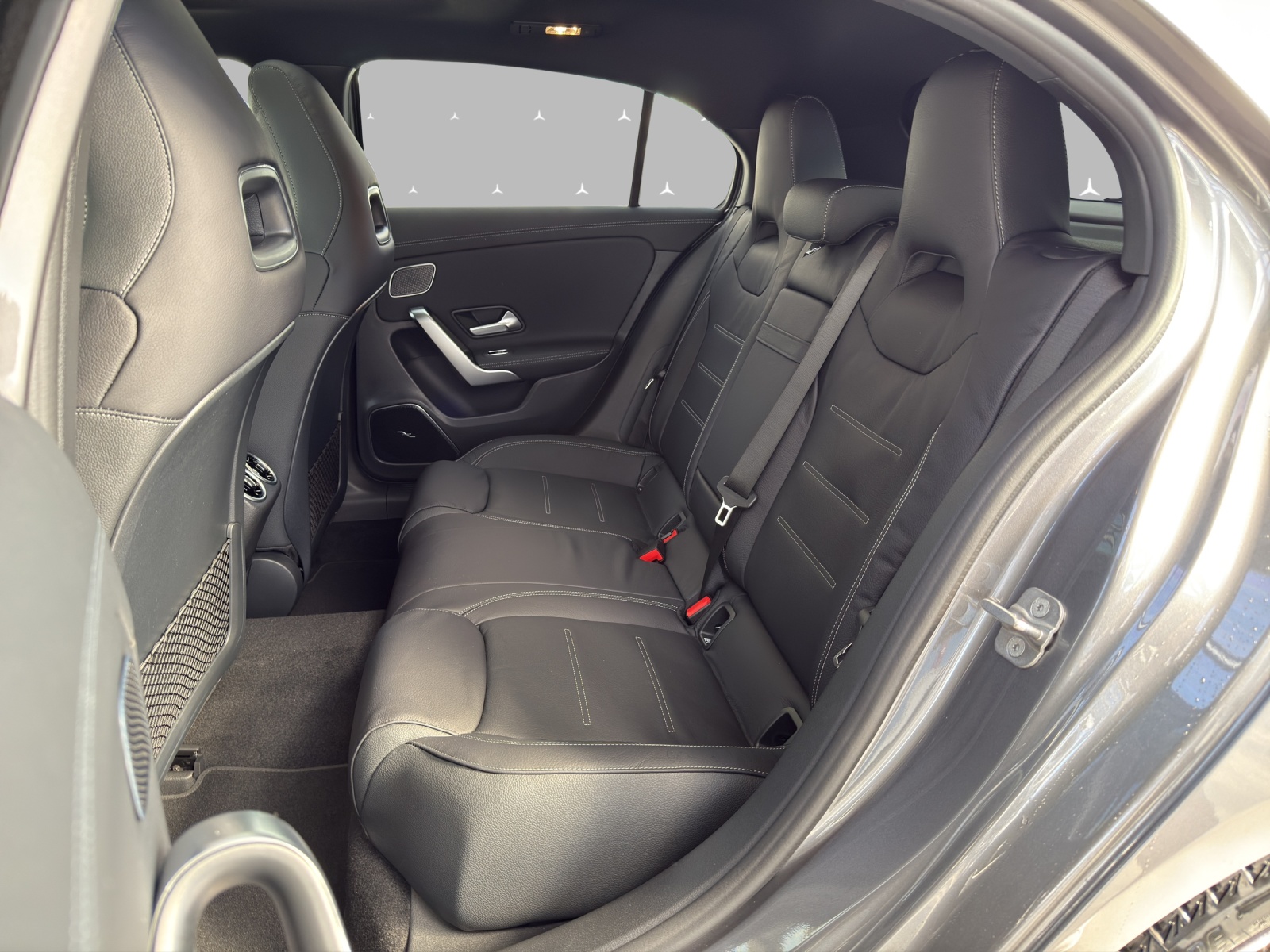 MERCEDES-BENZ A 200 Night Star 7G-DCT - 11