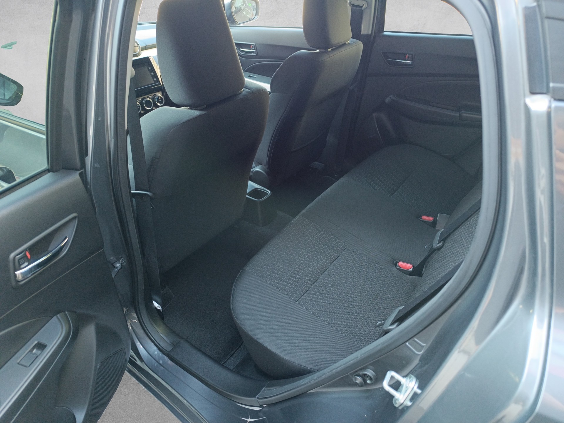 SUZUKI Swift 1.2i 16V SHVS Compact Top Hybrid Allgrip 4x4 - 12