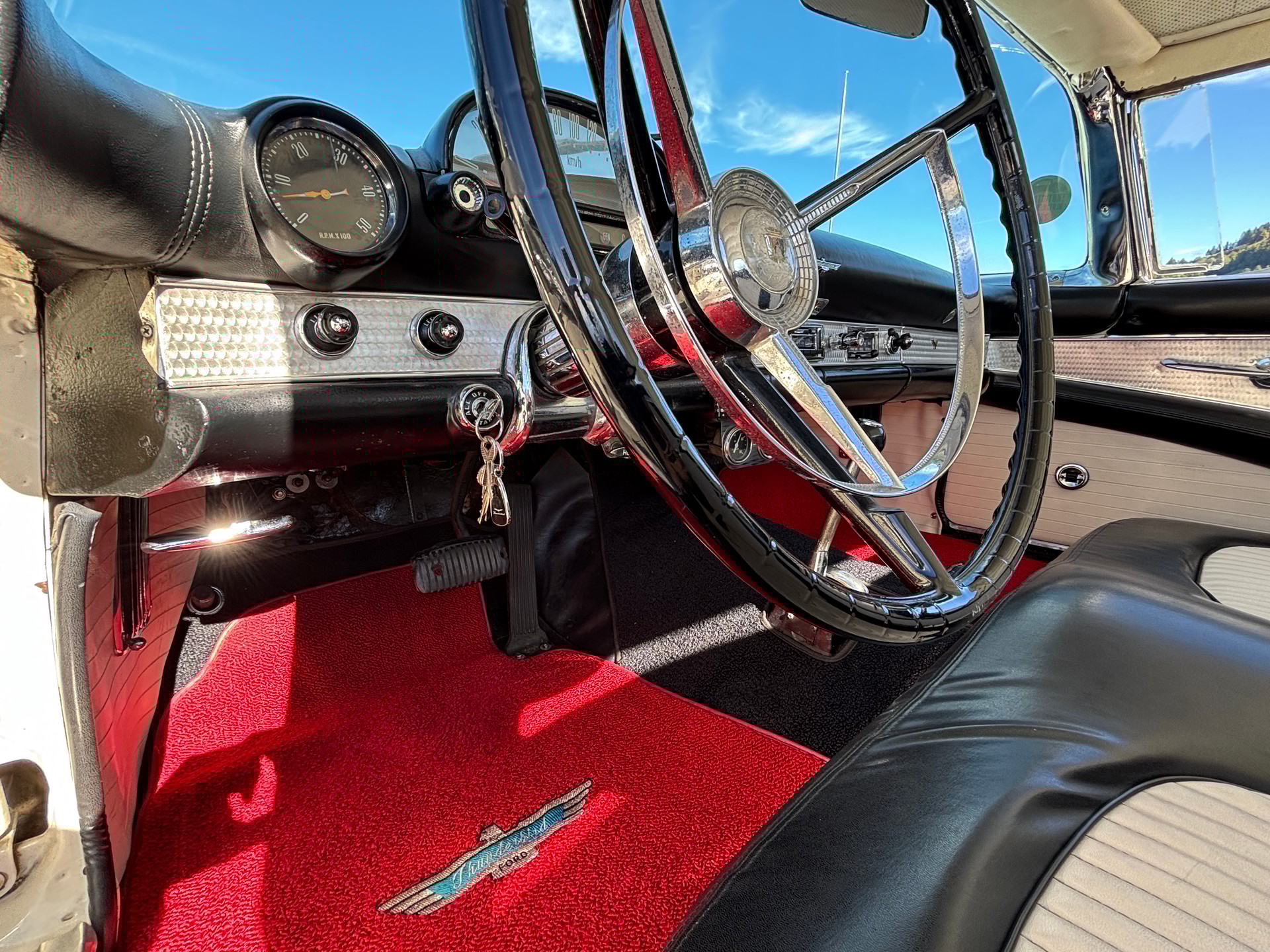 FORD Thunderbird - 13